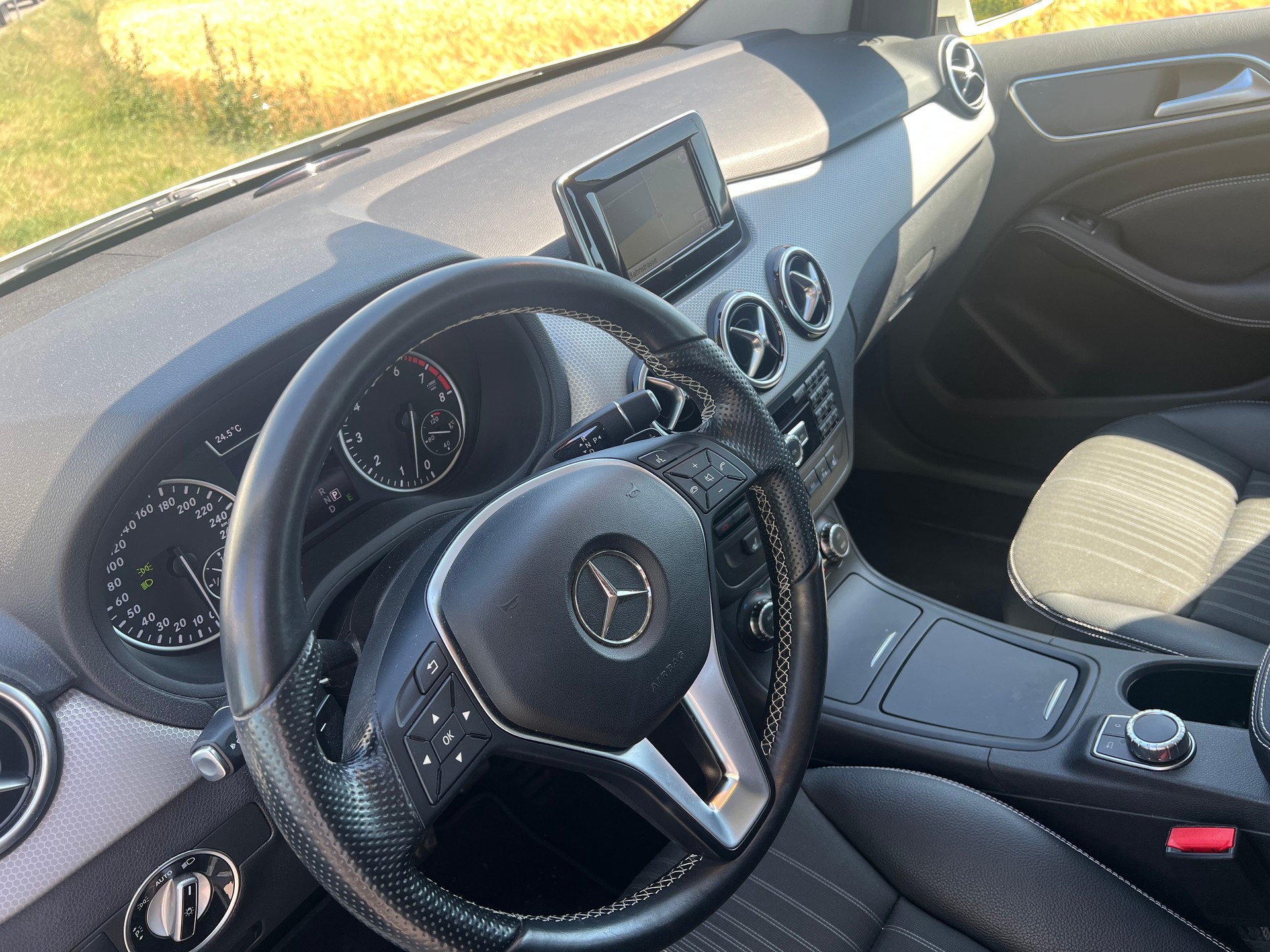MERCEDES-BENZ B 200 7G-DCT-image-18