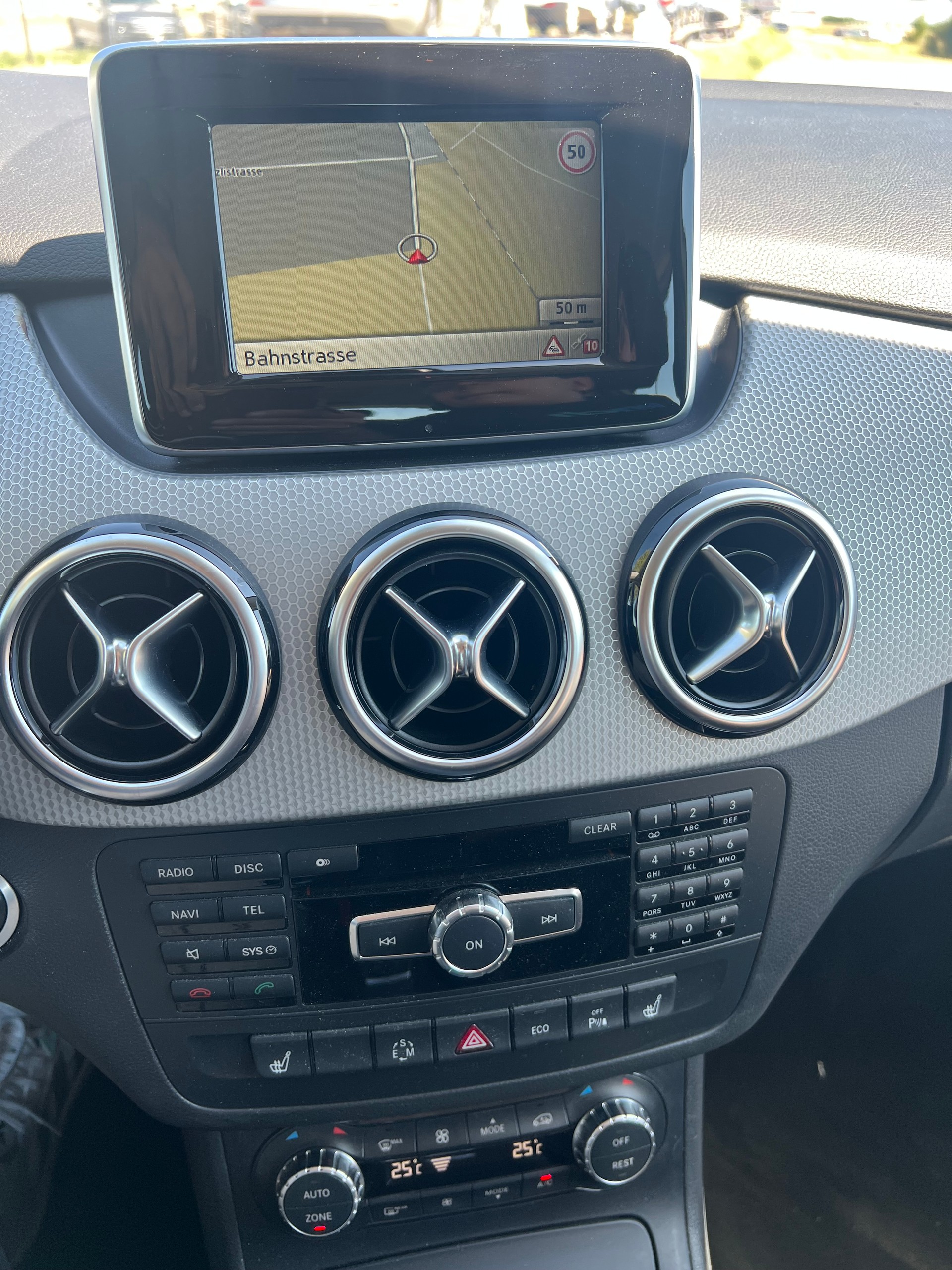 MERCEDES-BENZ B 200 7G-DCT-image-21
