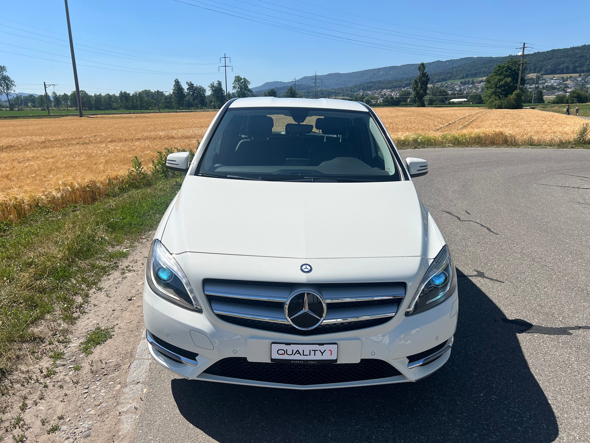 MERCEDES-BENZ B 200 7G-DCT-showroom-element-3