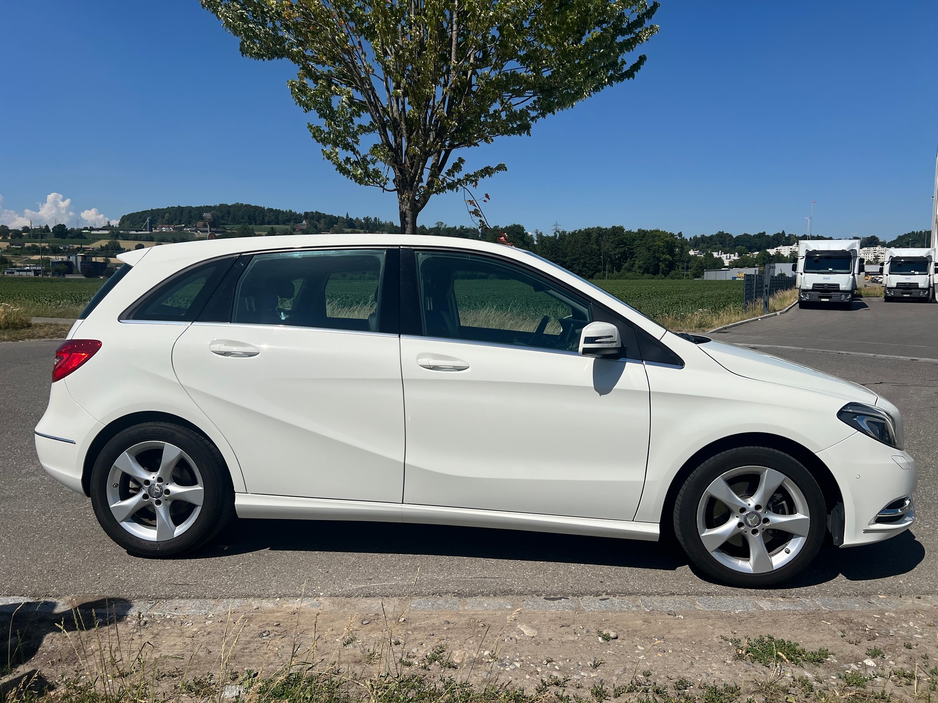 MERCEDES-BENZ B 200 7G-DCT-image-15