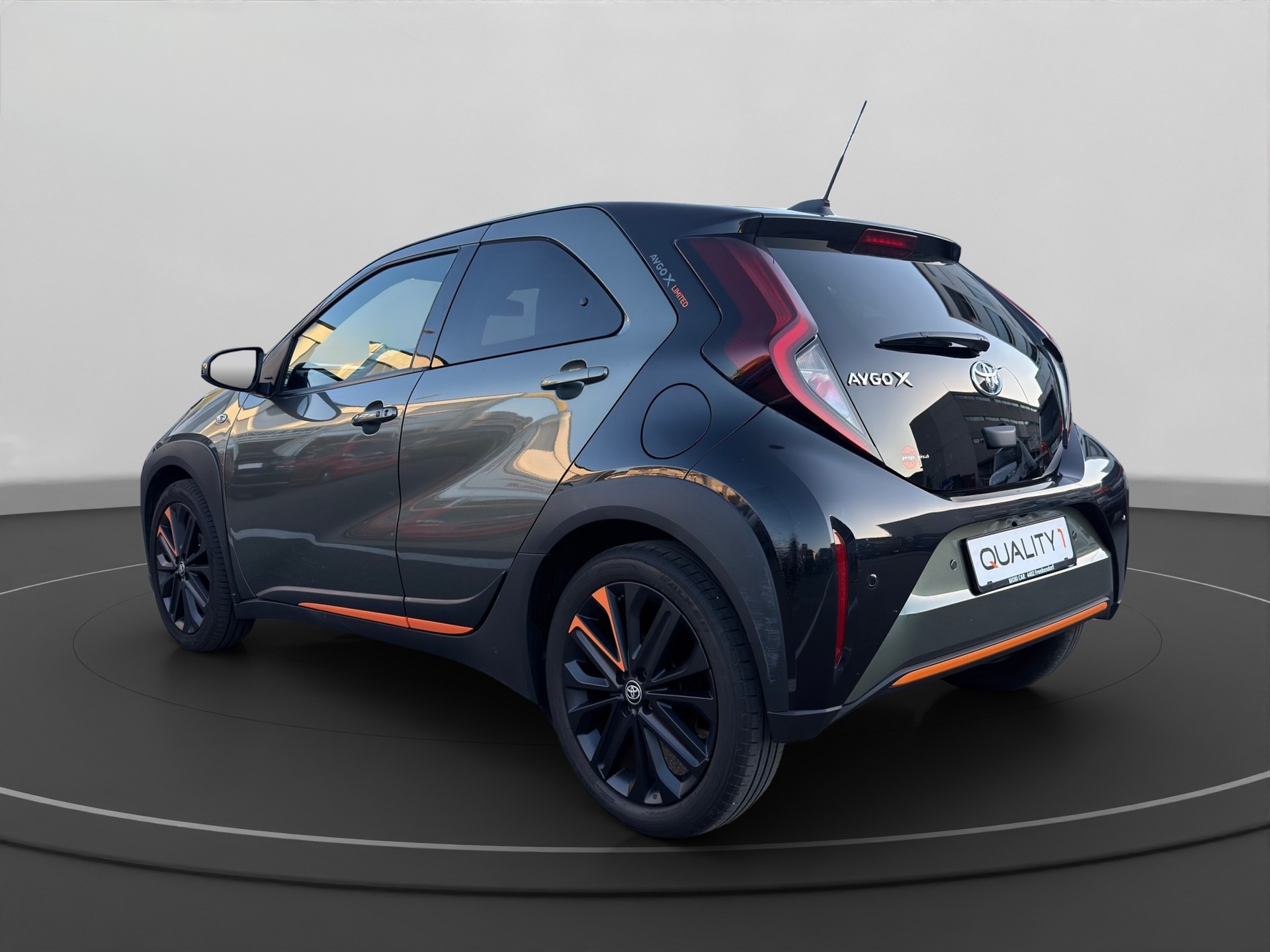 TOYOTA Aygo X 1.0 VVT-i Limited CVT-image-2