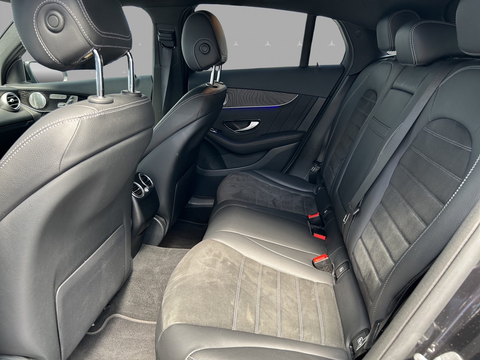MERCEDES-BENZ GLC Coupé 300 e AMG Line 9G-Tronic-image-13