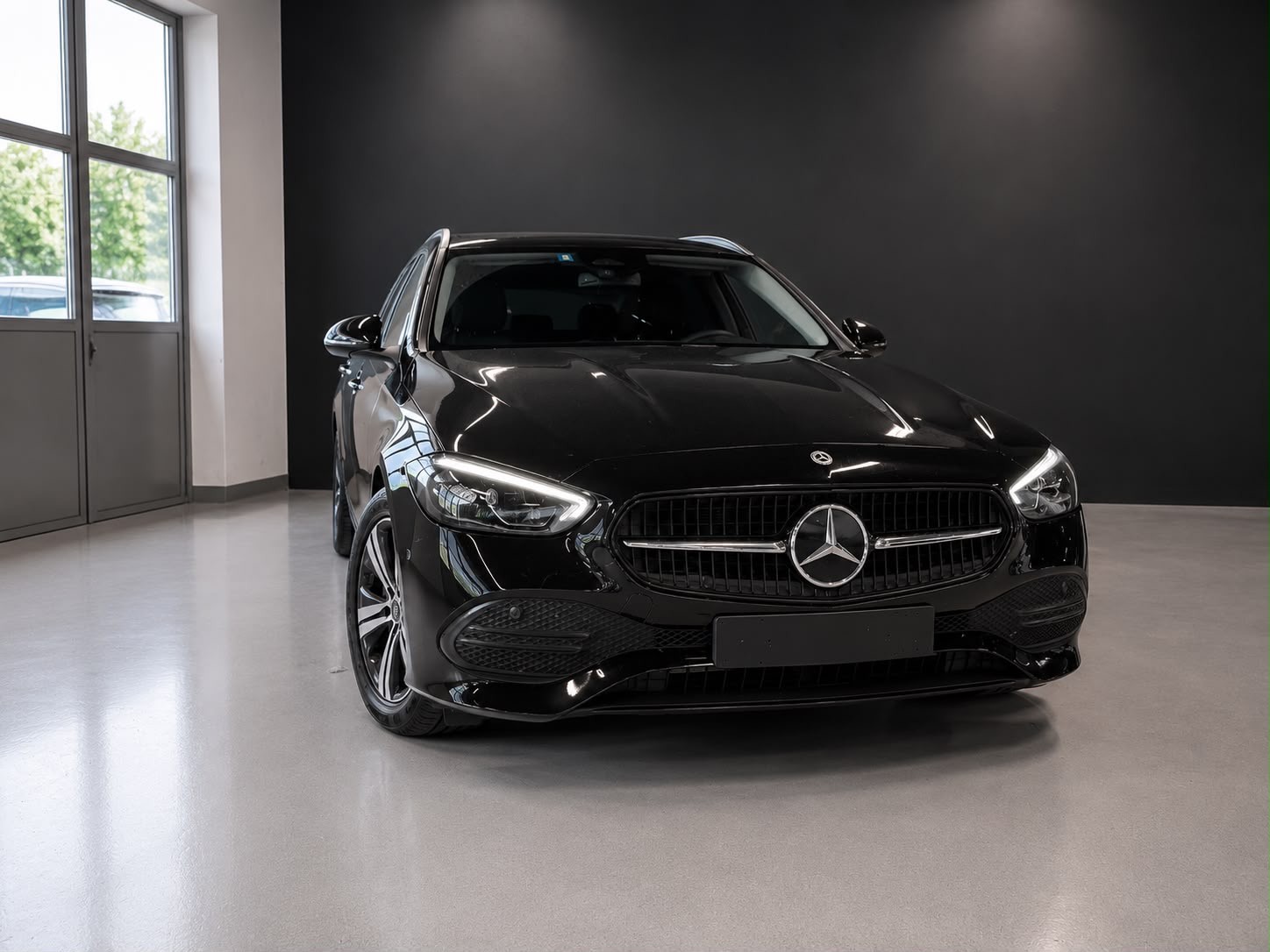 MERCEDES-BENZ C 200 T AMG Line-image-3