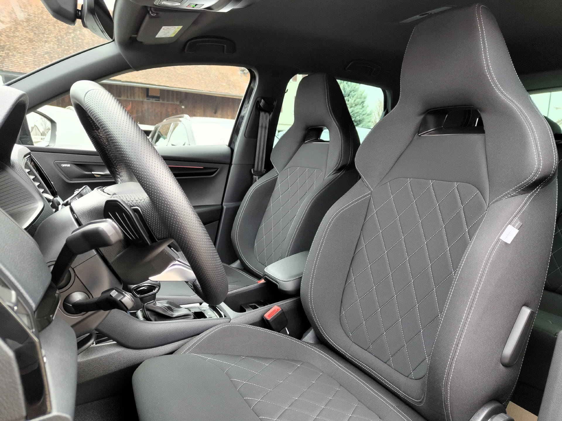 SKODA Karoq 2.0 TDI SportLine 4x4 DSG-image-5