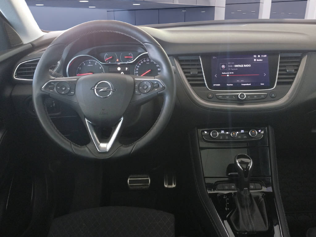 OPEL Grandland X 1.2 T Ultimate-image-11