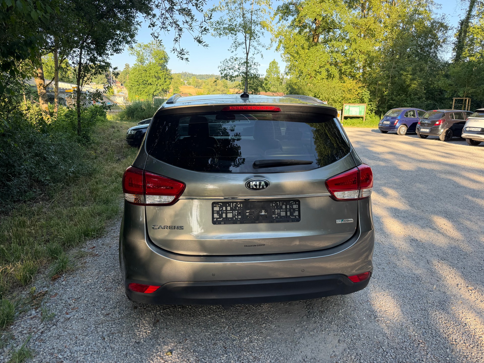 KIA Carens 1.7 CRDi Style-image-4