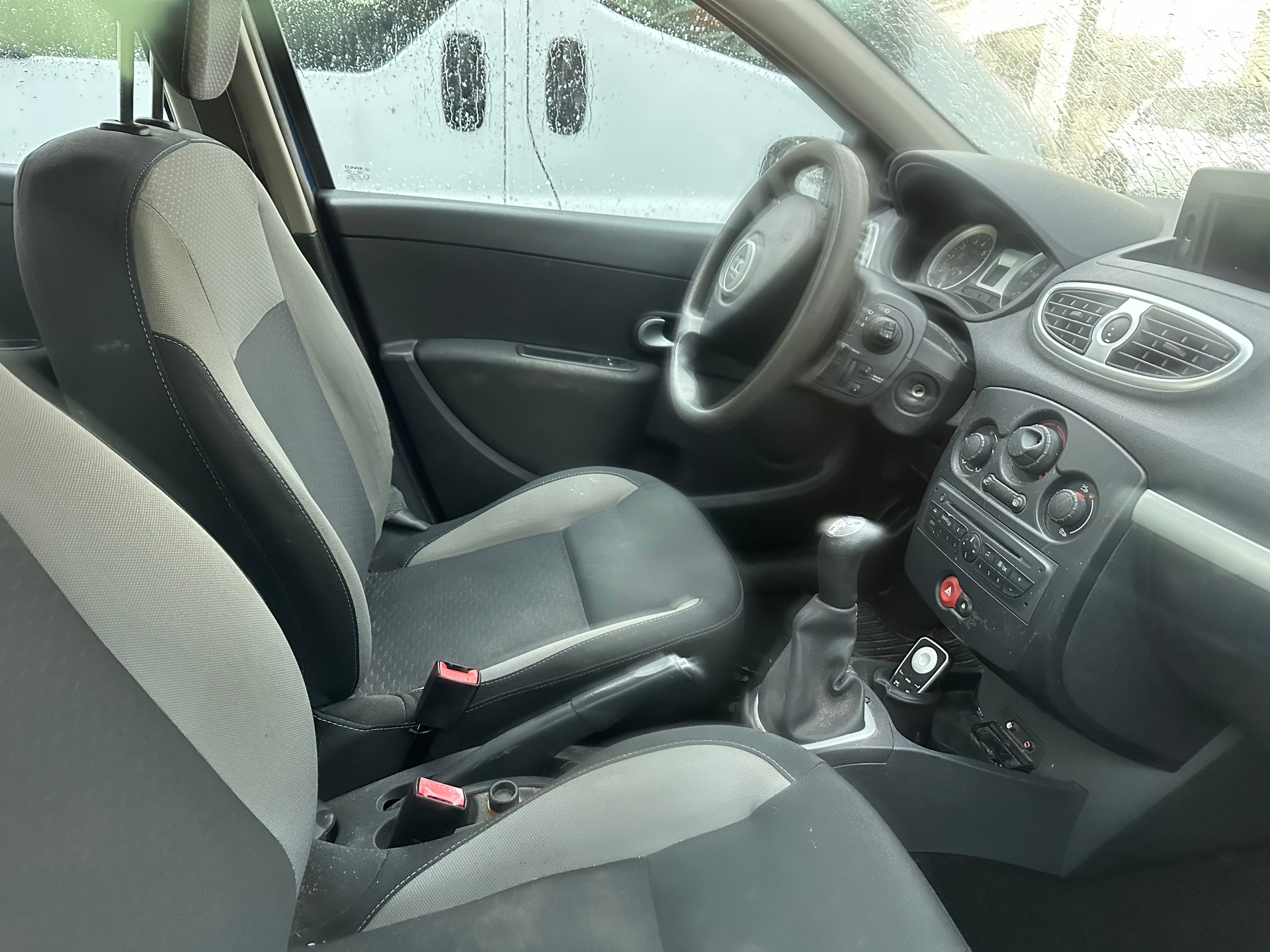 RENAULT Clio 1.2 16V Expression-image-4