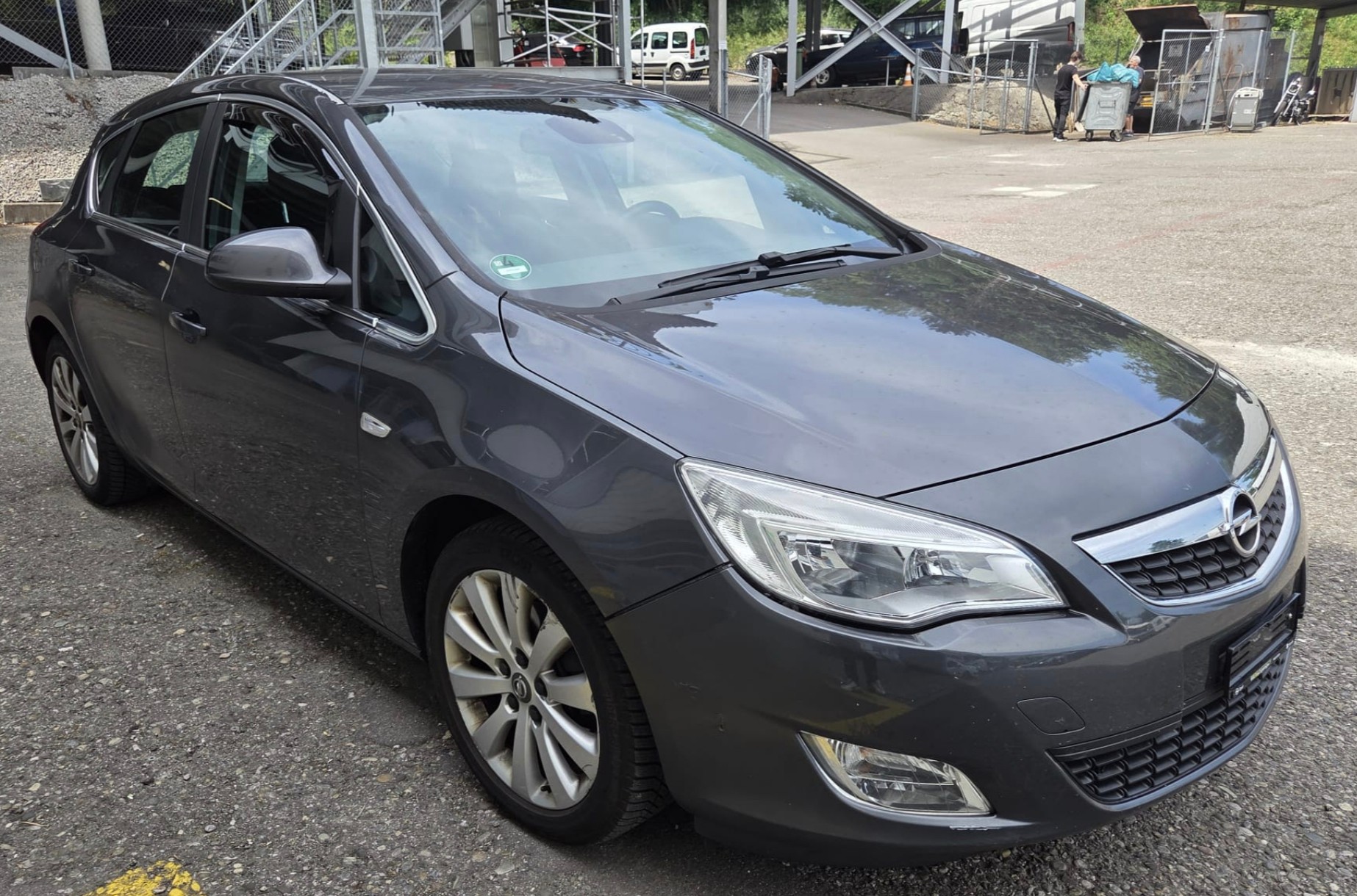 OPEL Astra 1.6i 16V Turbo Cosmo-image-1