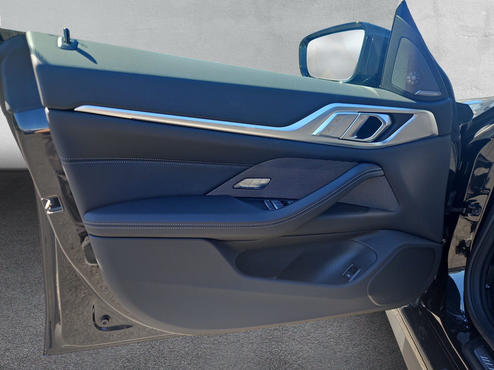 BMW i4 eDrive 40 Edition M Sport-image-16