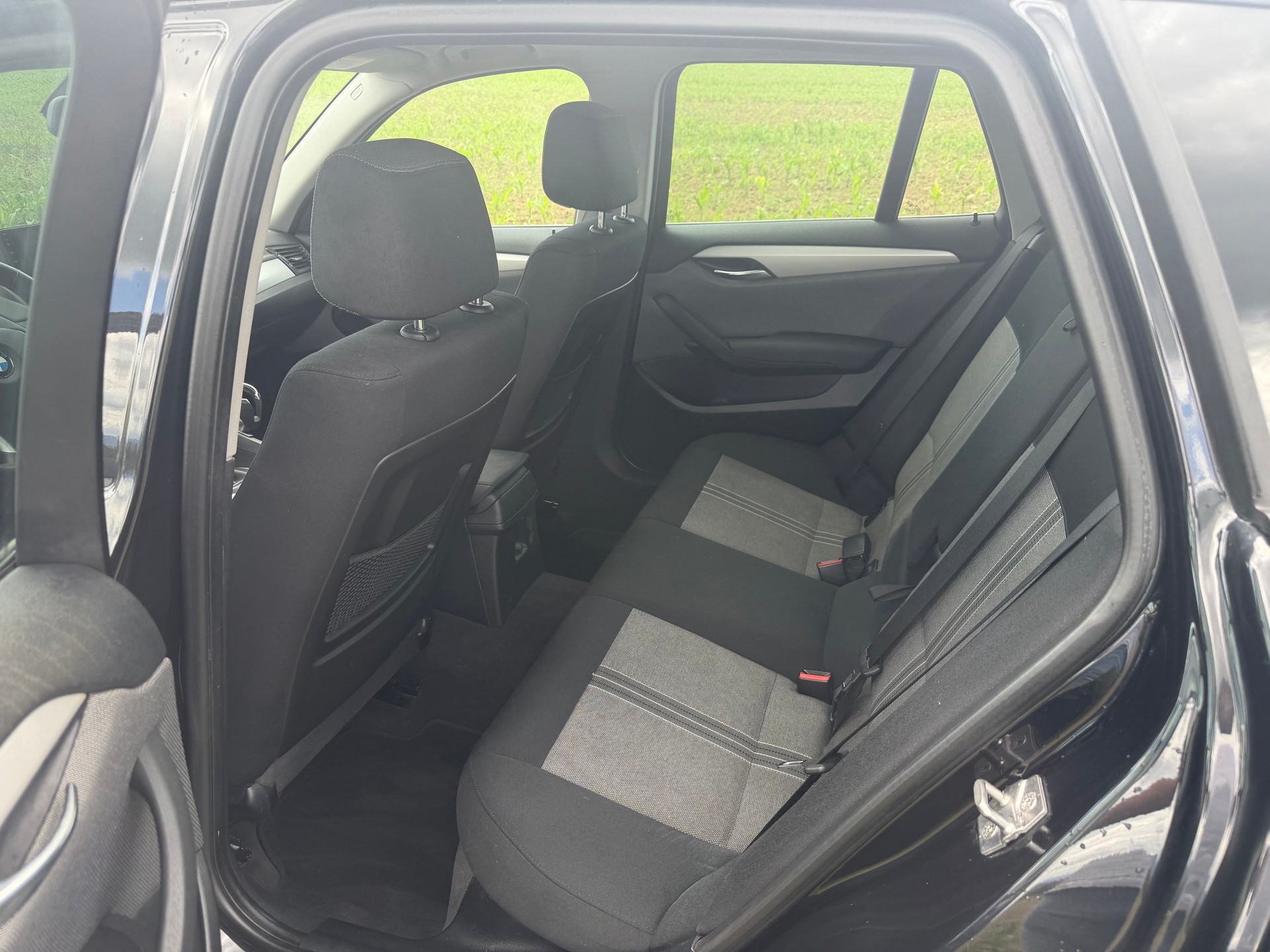 BMW X1 sDrive 18d Steptronic-image-12