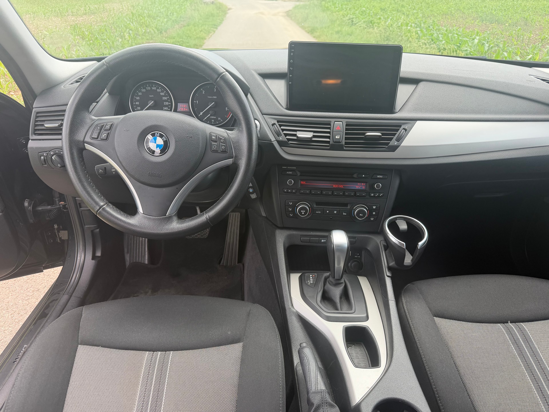 BMW X1 sDrive 18d Steptronic-image-13