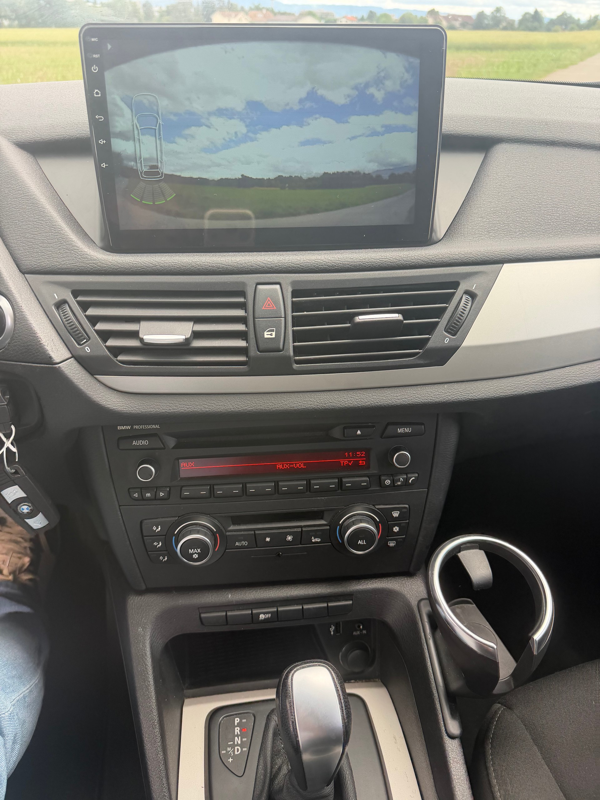 BMW X1 sDrive 18d Steptronic-image-14