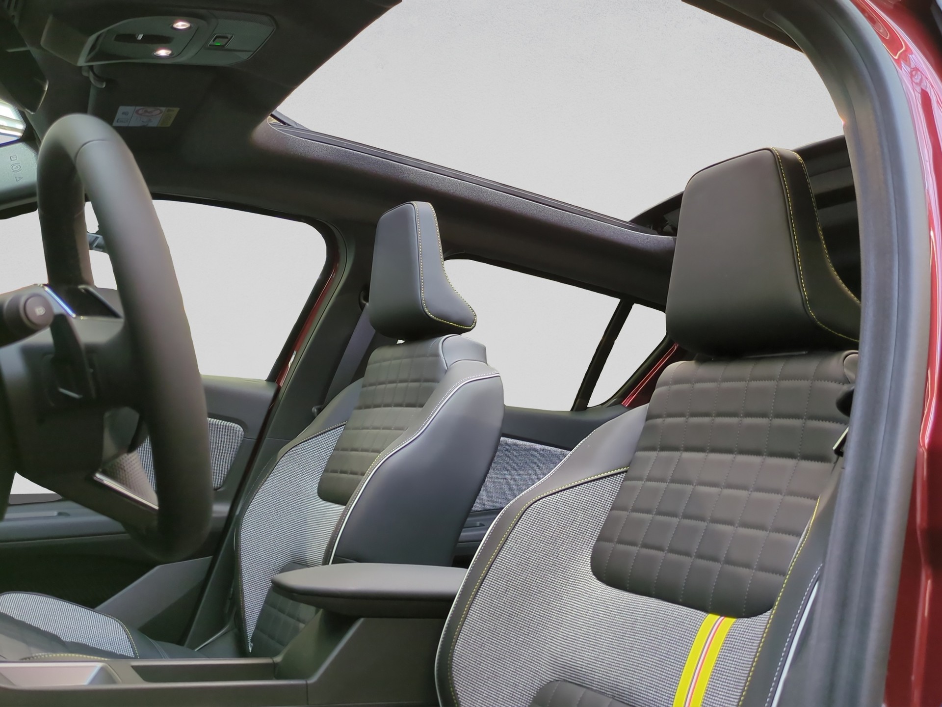 RENAULT R4 E-Tech Comfort Range 52 kWh Iconic-image-5