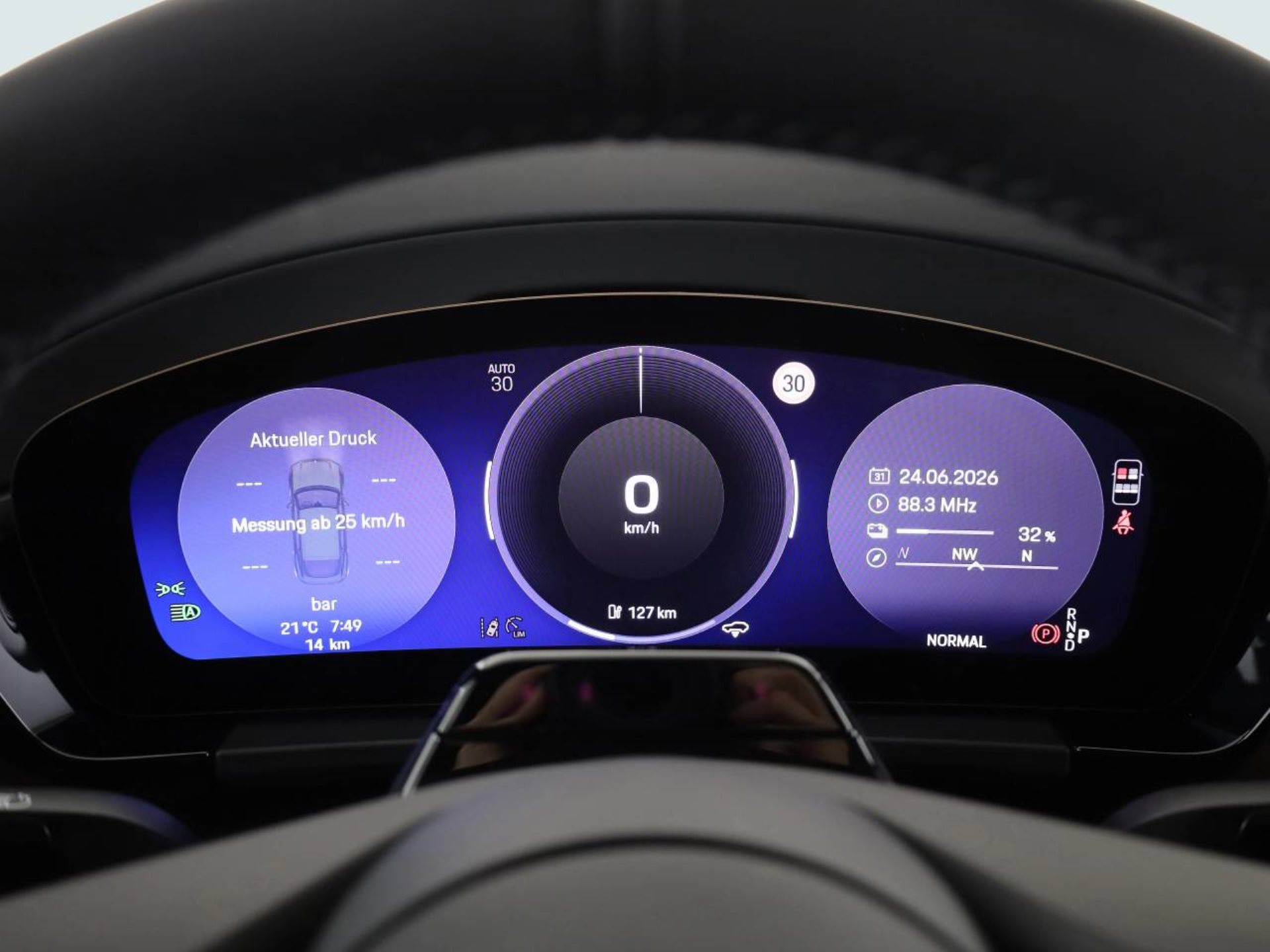 PORSCHE Macan 4S-image-16