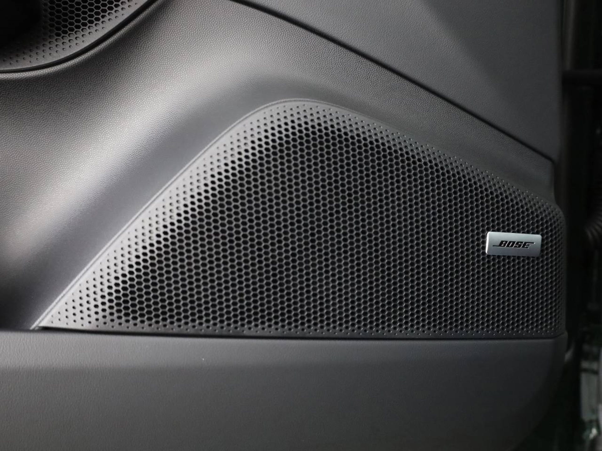 PORSCHE Macan 4S-image-13