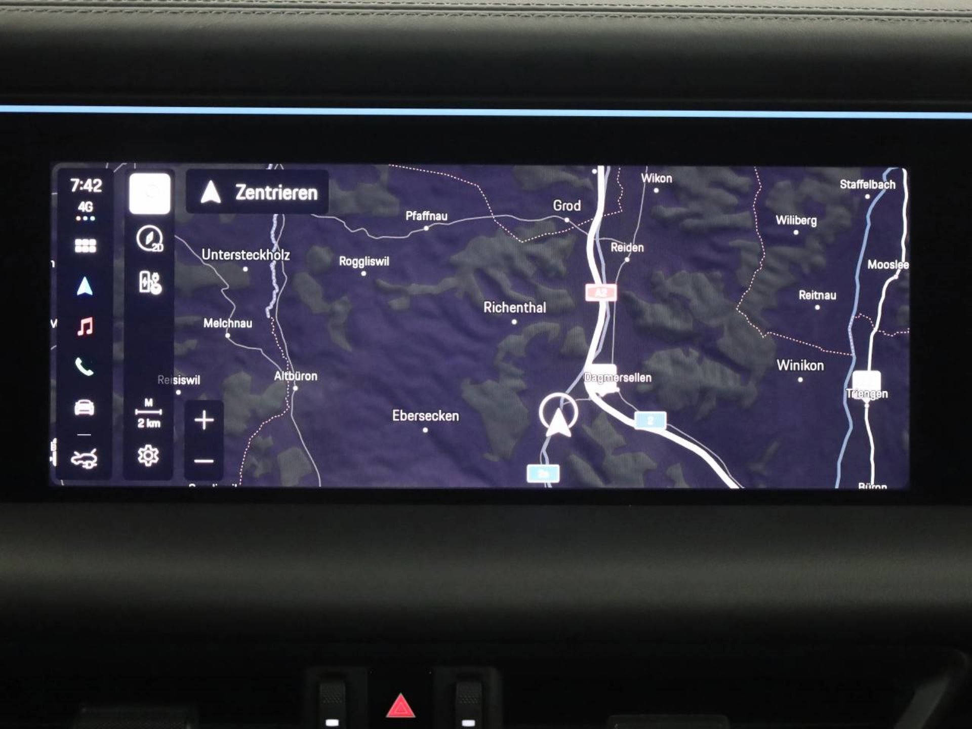 PORSCHE Macan 4S-image-17