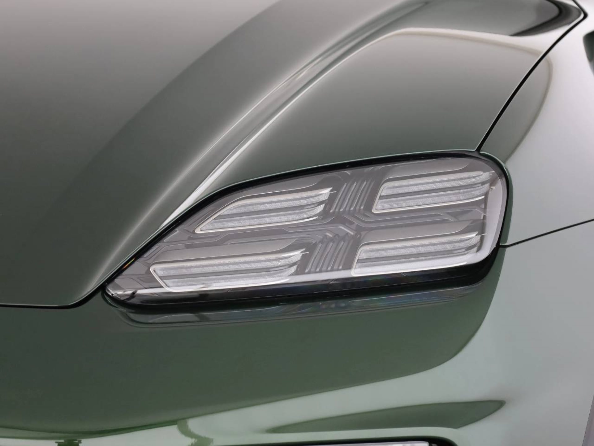 PORSCHE Macan 4S-image-19