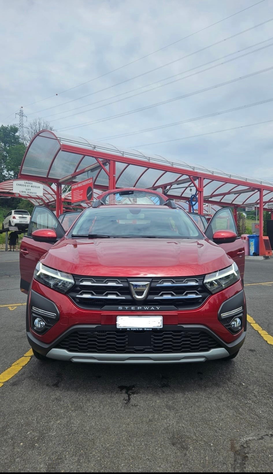 DACIA Sandero Stepway TCe 90 Comfort-image-0