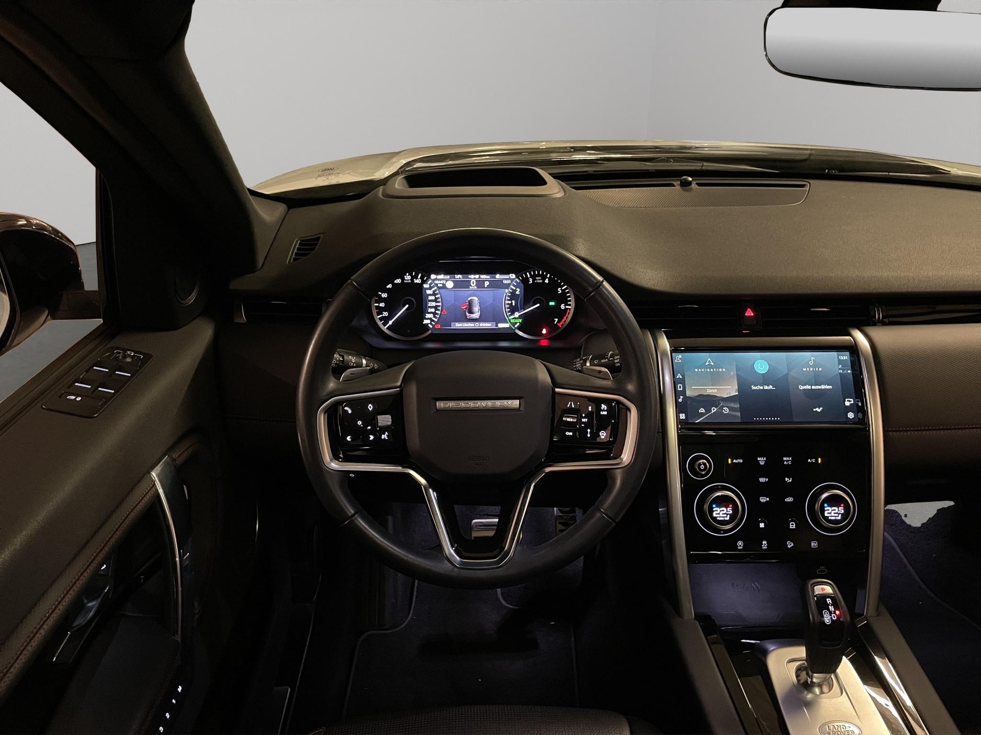 LAND ROVER Discovery Sport 1.5 T 300e R-Dynamic SE (Plug-in Hybrid)-image-9