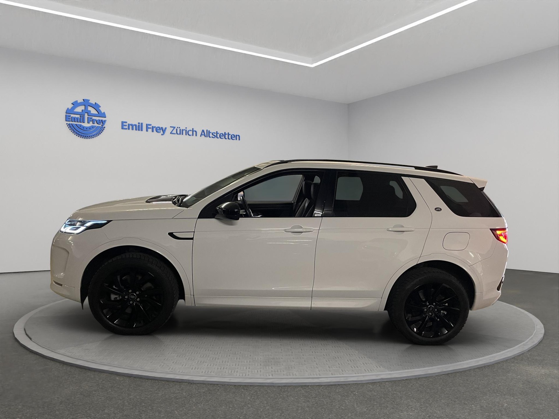 LAND ROVER Discovery Sport 1.5 T 300e R-Dynamic SE (Plug-in Hybrid)-image-3