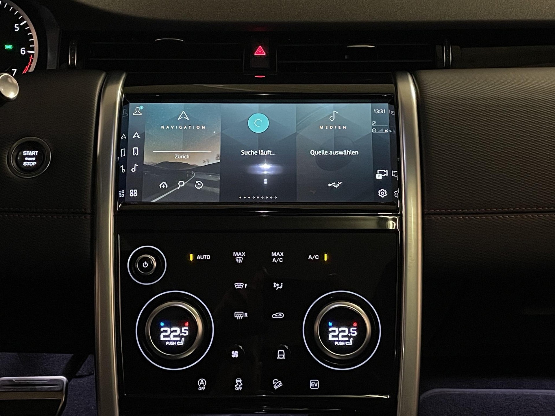 LAND ROVER Discovery Sport 1.5 T 300e R-Dynamic SE (Plug-in Hybrid)-image-10