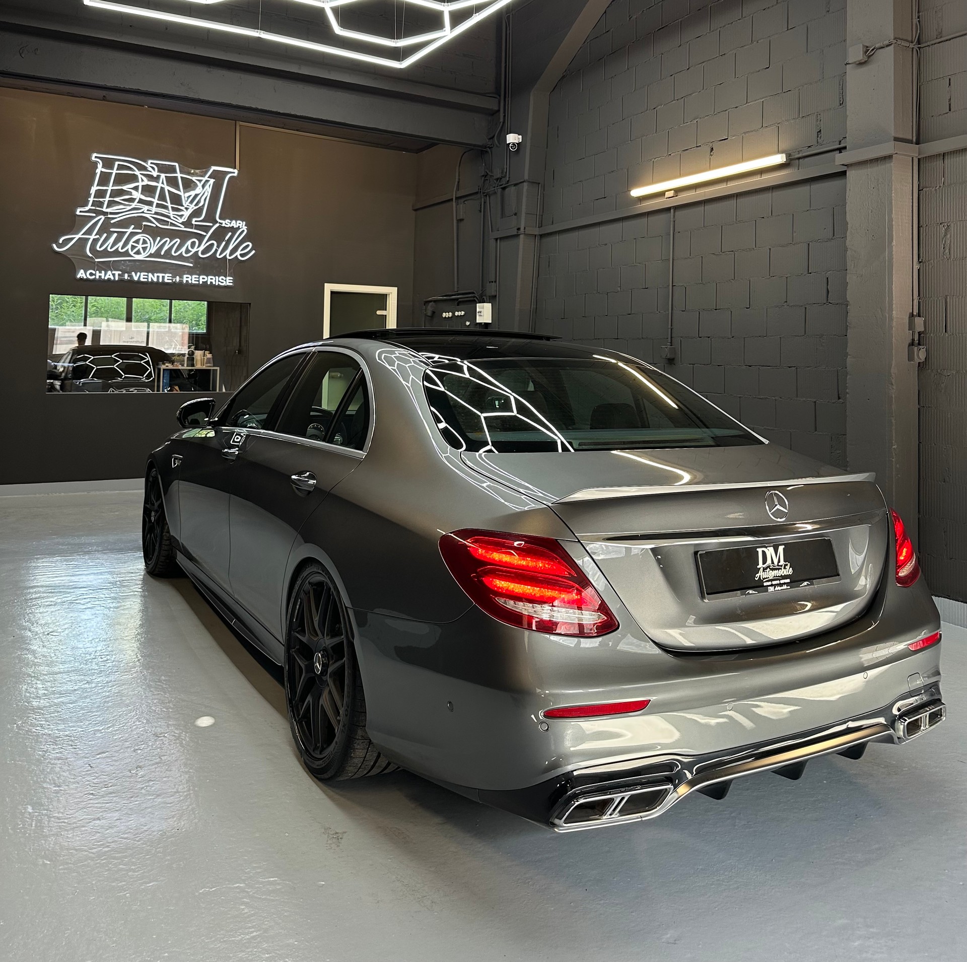 MERCEDES-BENZ E 63 AMG S 4Matic No Fap-No OPF // Leasing dès 749.- // Freins Céramique - keramik // Panorama // Distronic // Garantie-image-7