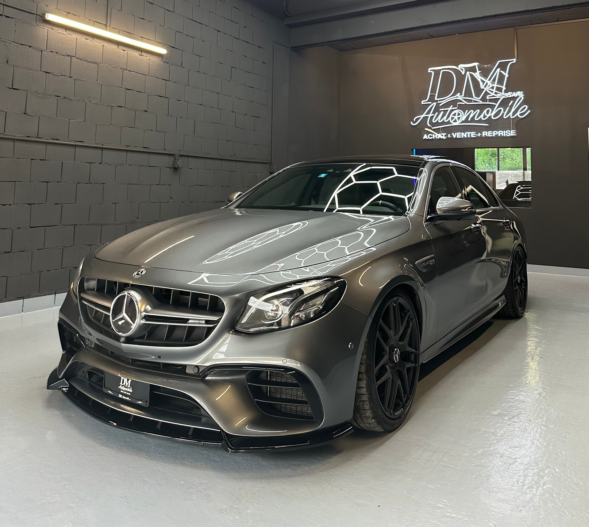 MERCEDES-BENZ E 63 AMG S 4Matic No Fap-No OPF // Leasing dès 749.- // Freins Céramique - keramik // Panorama // Distronic // Garantie-image-1