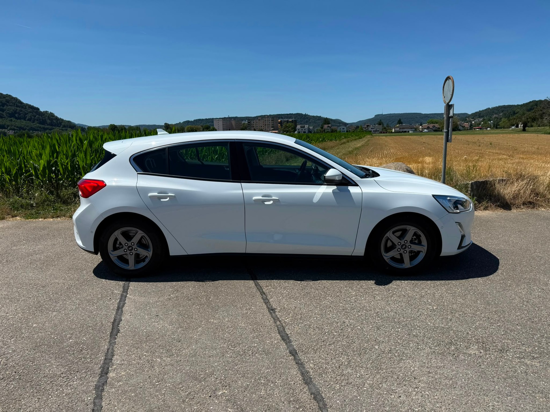 FORD Focus 1.5 TDCi Business Automatic-image-5