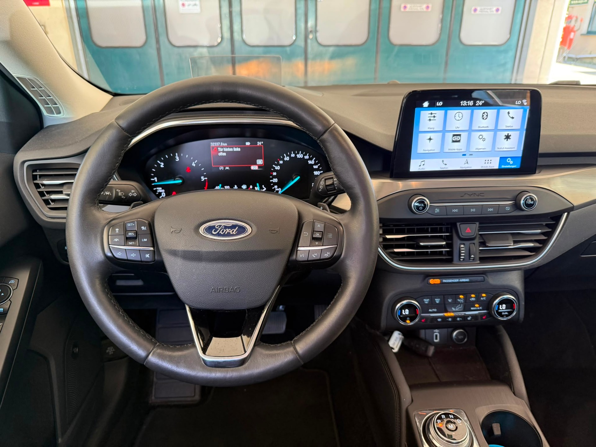 FORD Focus 1.5 TDCi Business Automatic-image-10