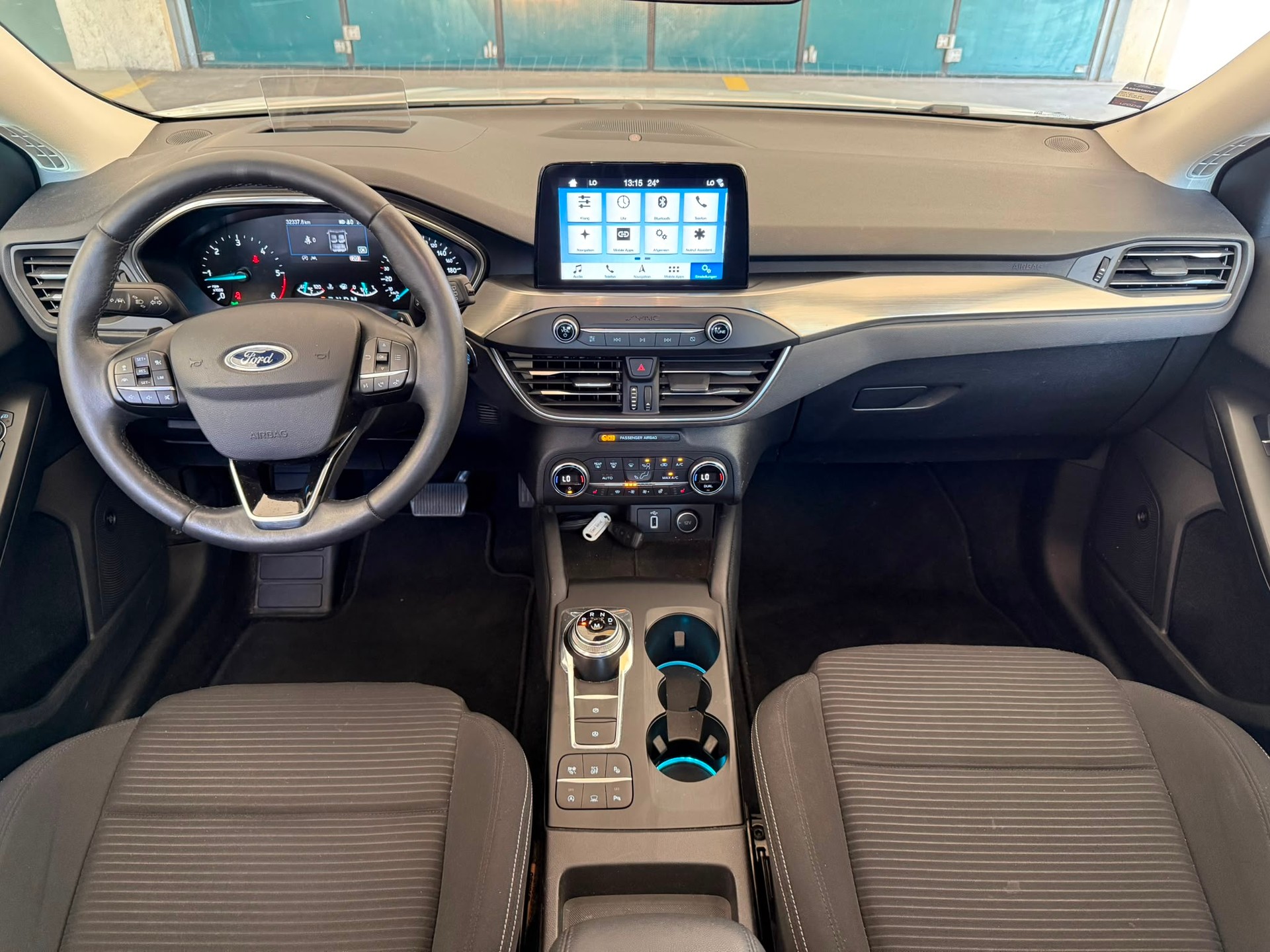FORD Focus 1.5 TDCi Business Automatic-image-9