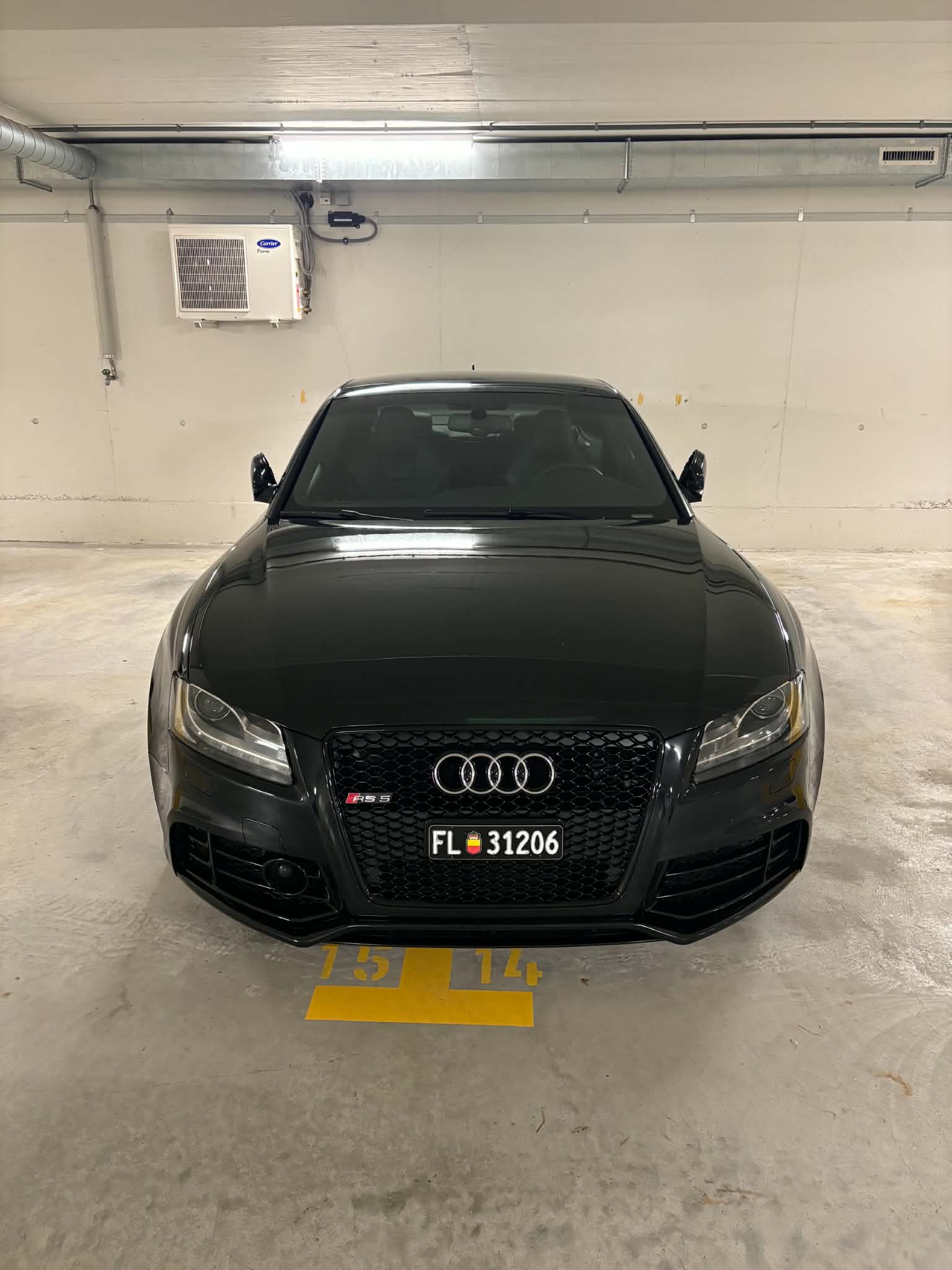 AUDI 4.2 V8 FSI quattro S-Tronic-image-1