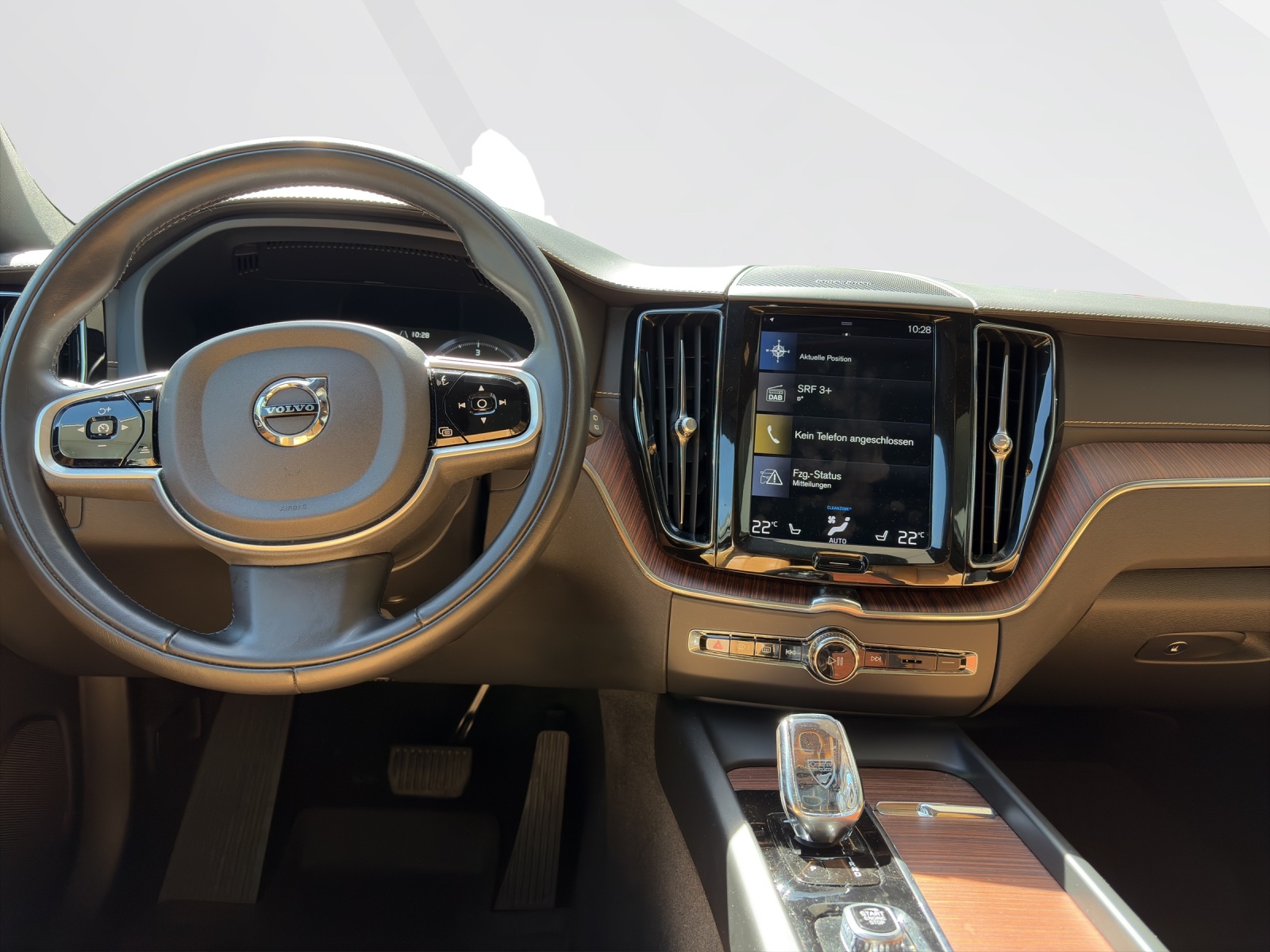 VOLVO XC60 2.0 B4 MH Inscription AWD-image-10