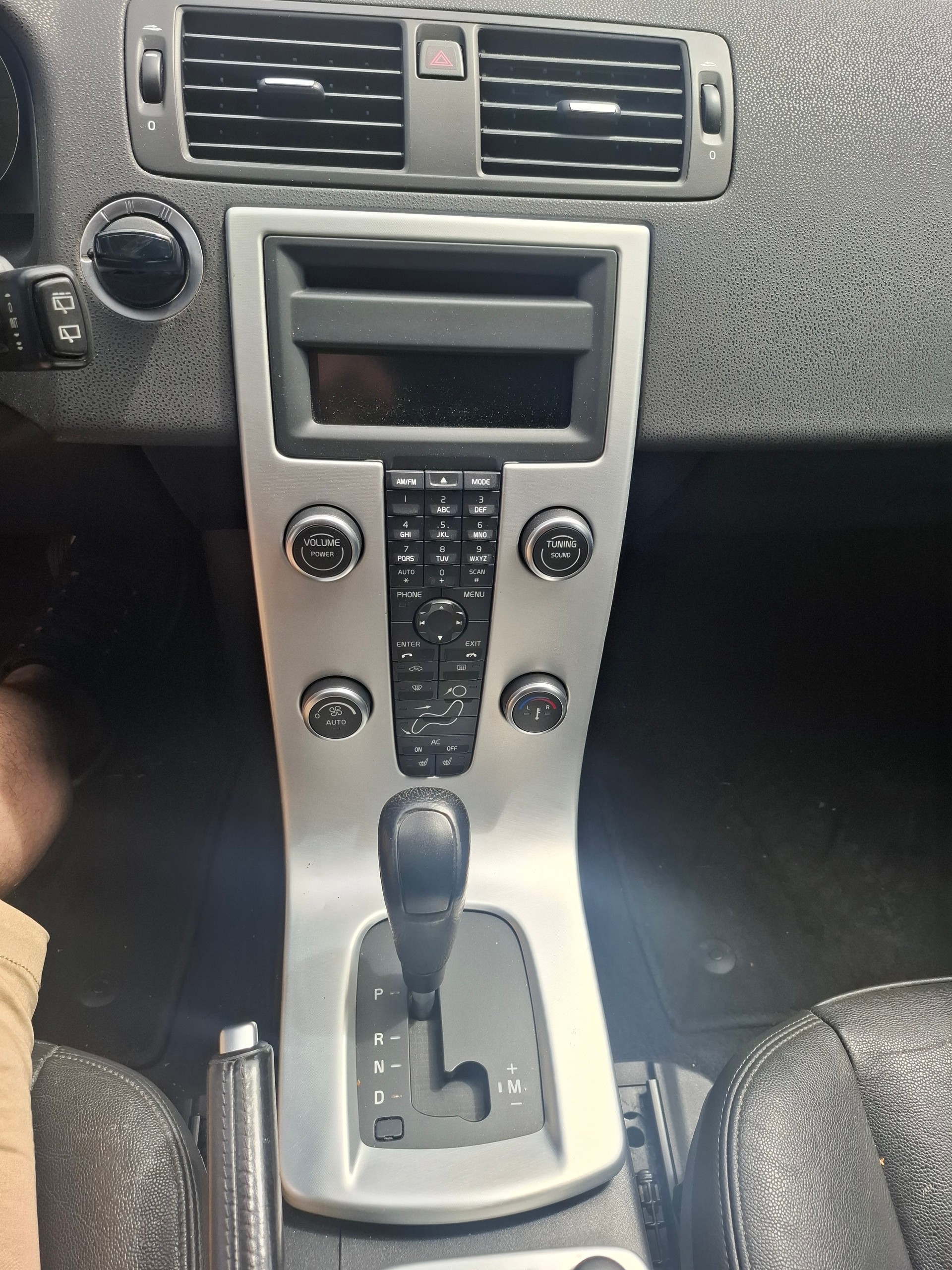 VOLVO V50 D3 Kinetic Geartronic-image-11