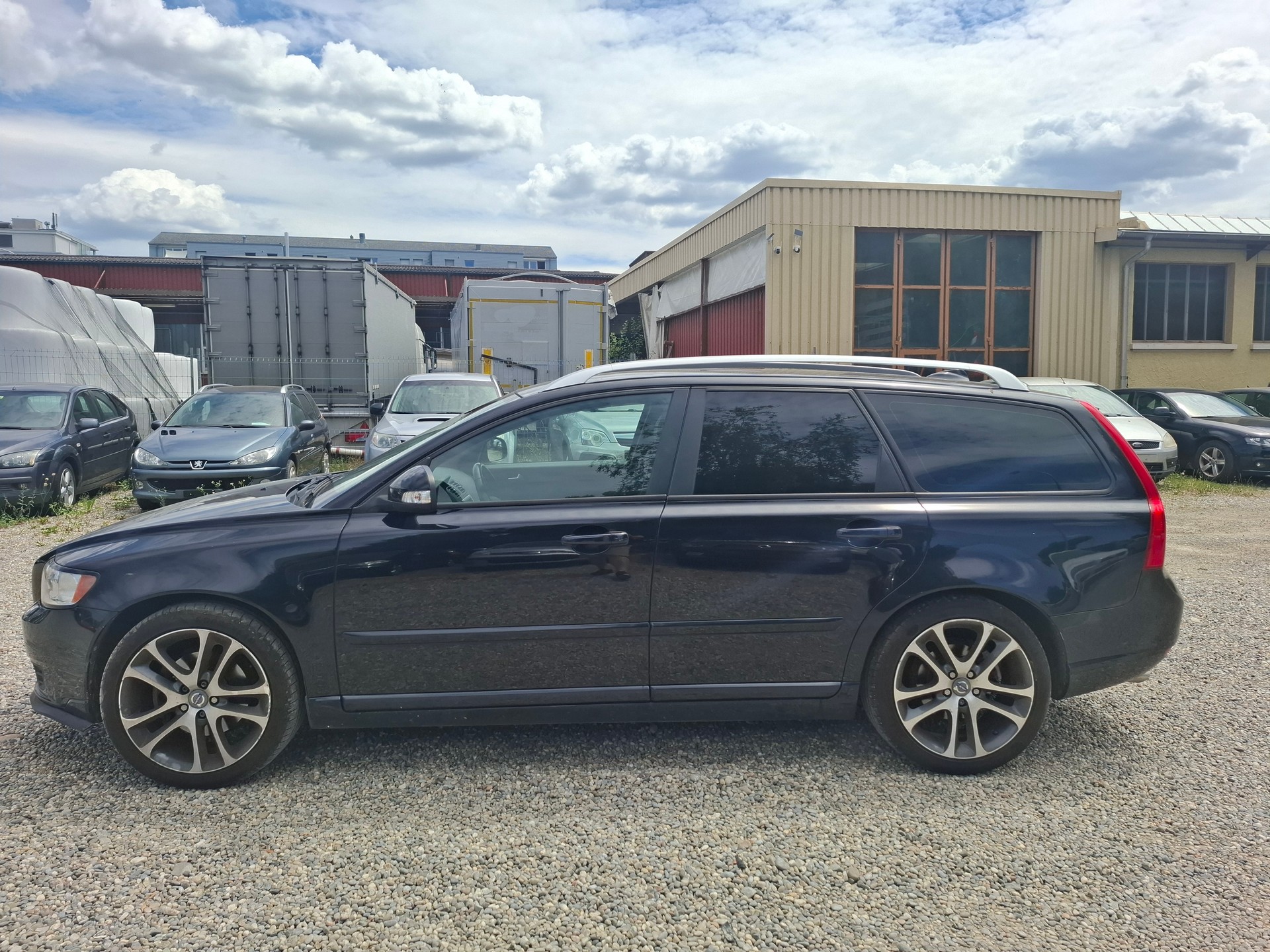 VOLVO V50 D3 Kinetic Geartronic-image-4