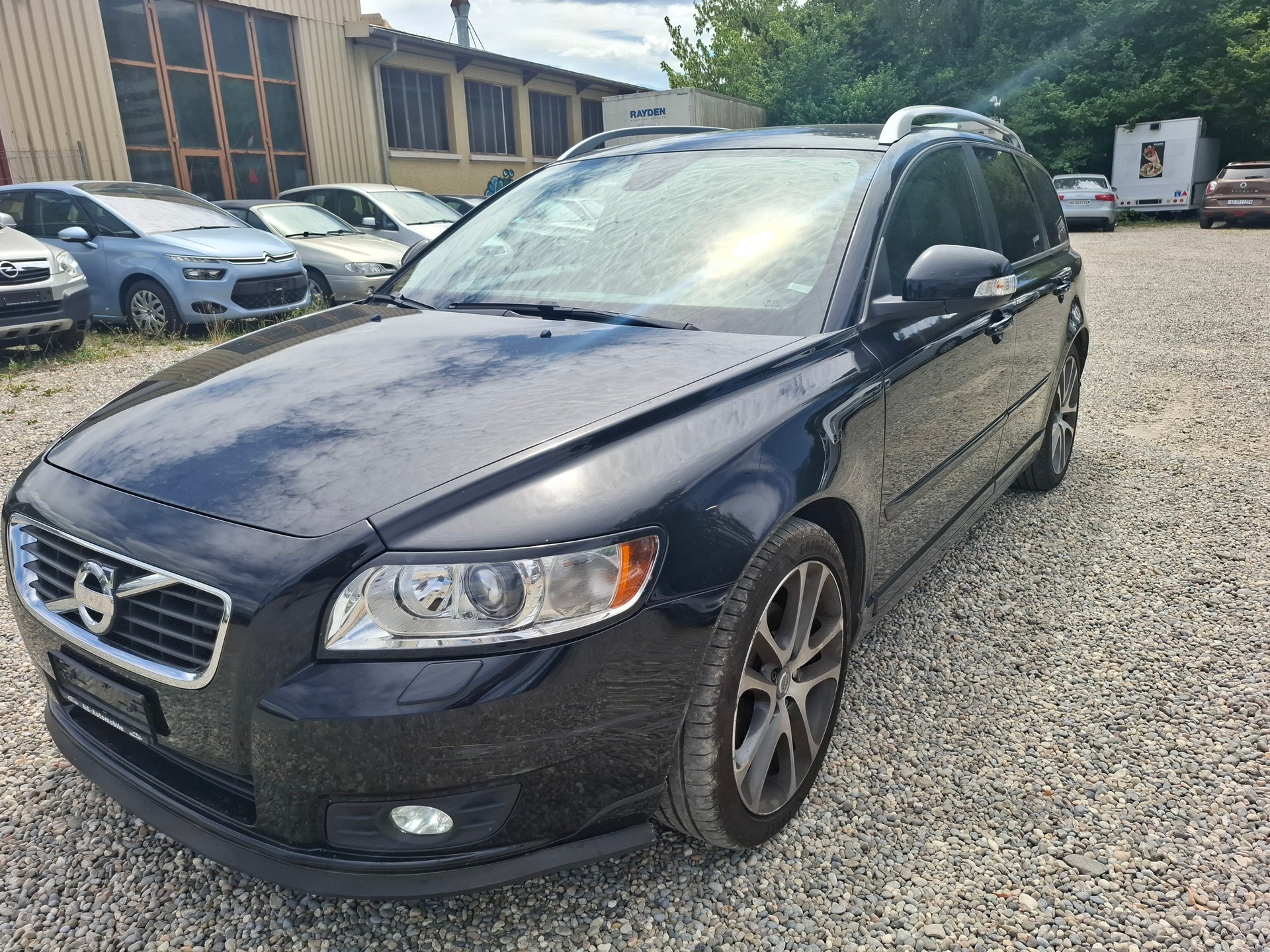 VOLVO V50 D3 Kinetic Geartronic-image-0