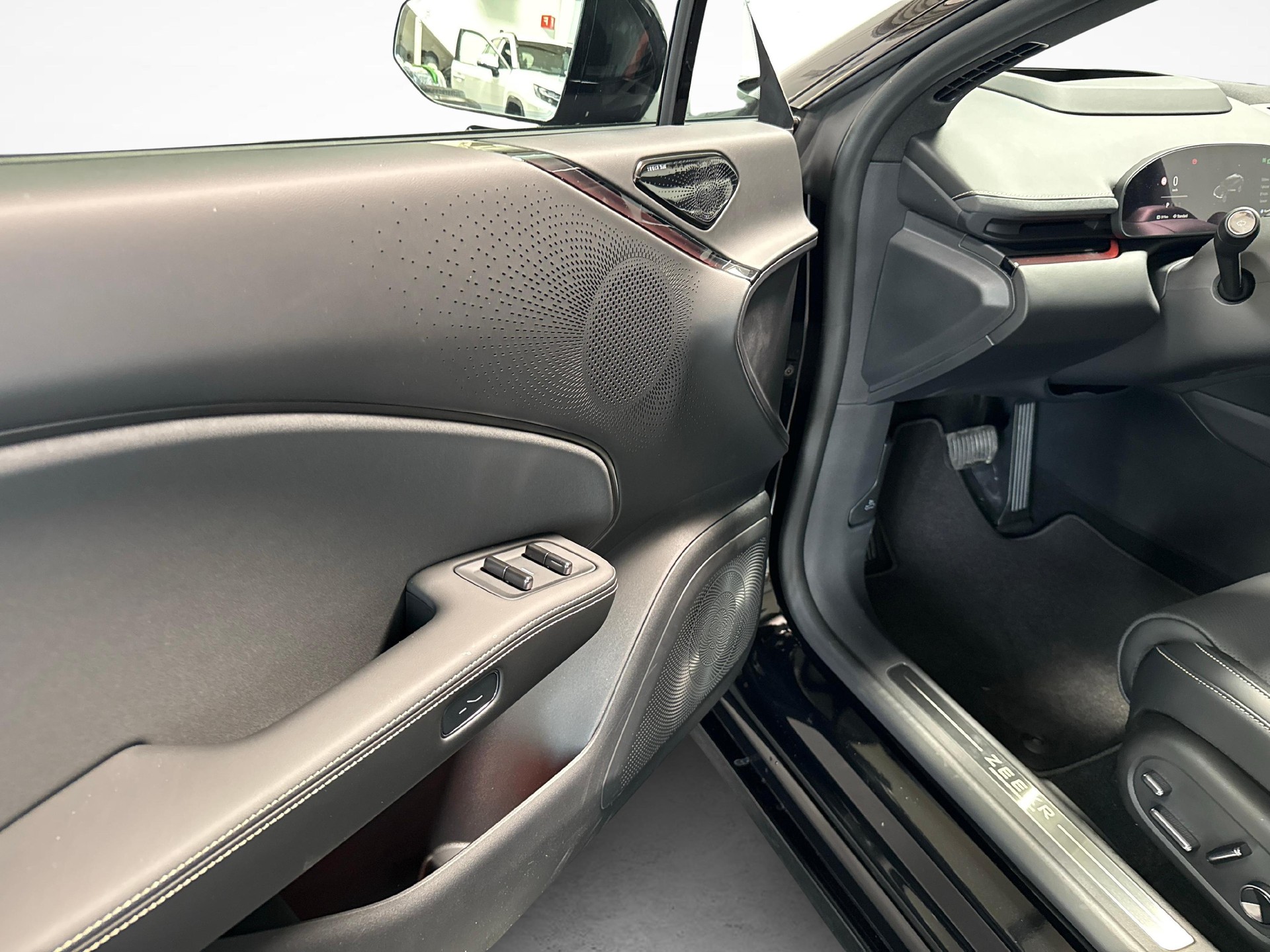 ZEEKR 7GT Privilege AWD-image-13