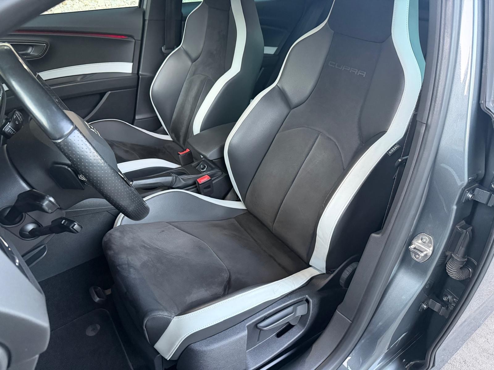 SEAT Leon 2.0 TSI Cupra 290 DSG-image-7