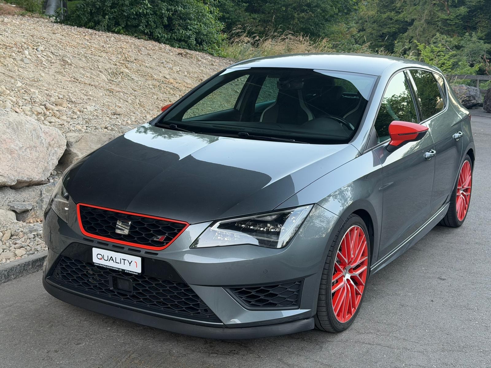 SEAT Leon 2.0 TSI Cupra 290 DSG-image-0