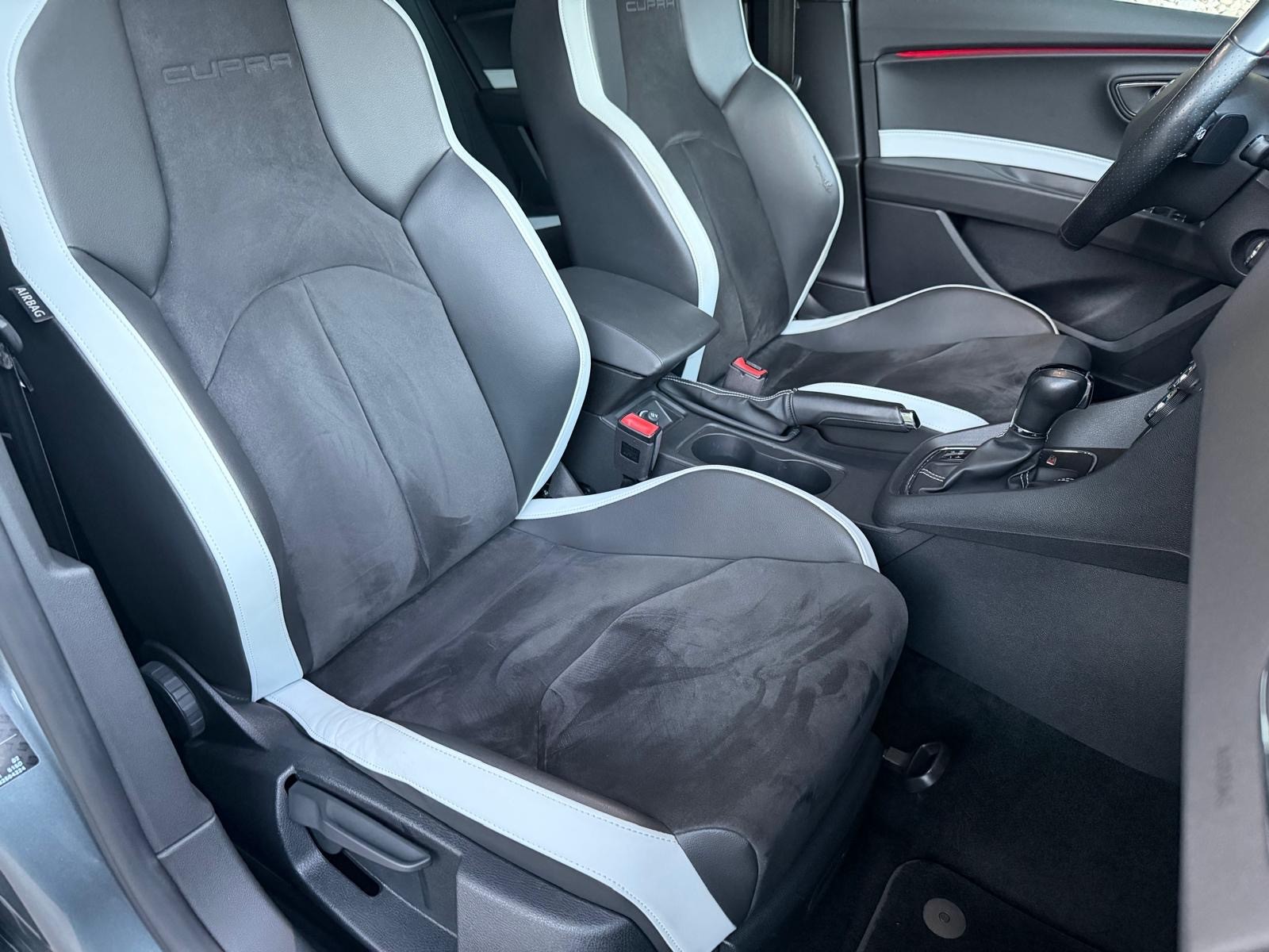 SEAT Leon 2.0 TSI Cupra 290 DSG-image-9