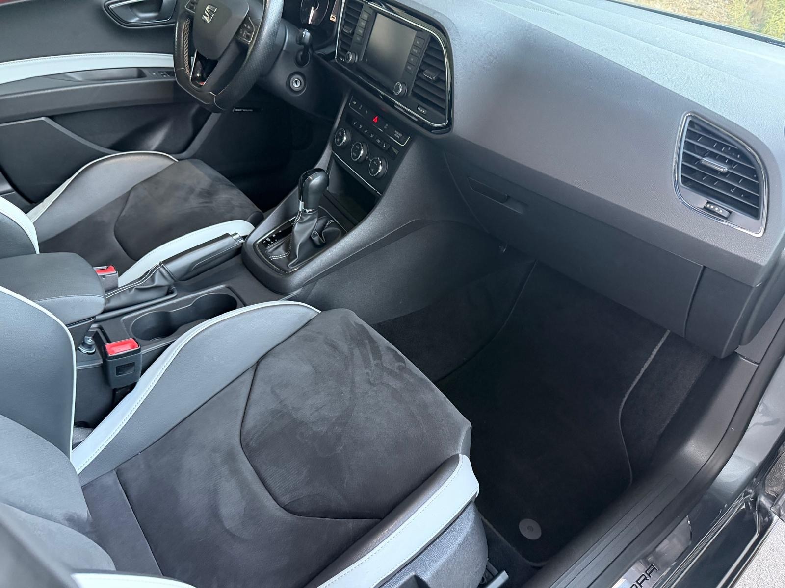 SEAT Leon 2.0 TSI Cupra 290 DSG-image-8