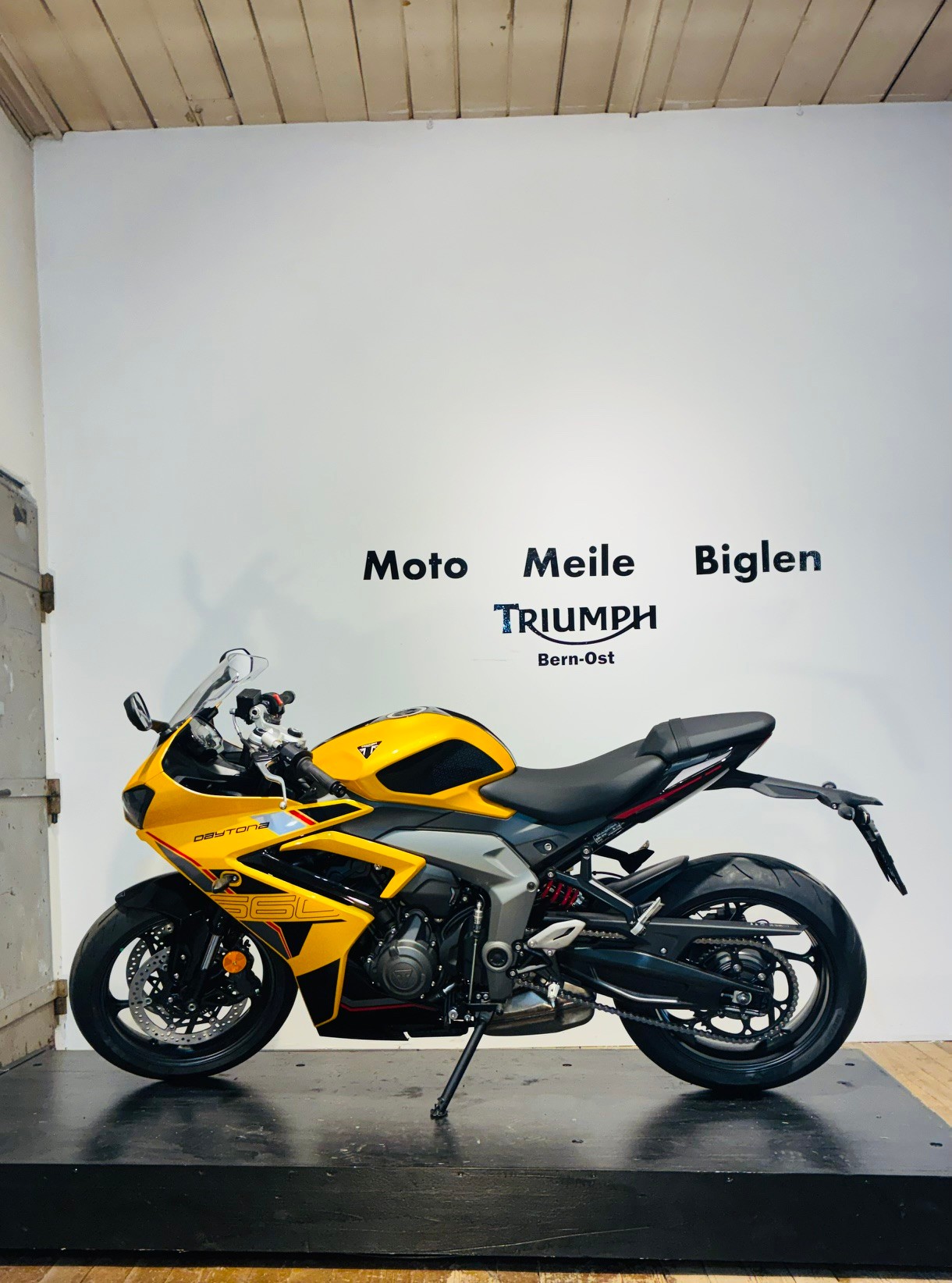 TRIUMPH Daytona 660-image-7