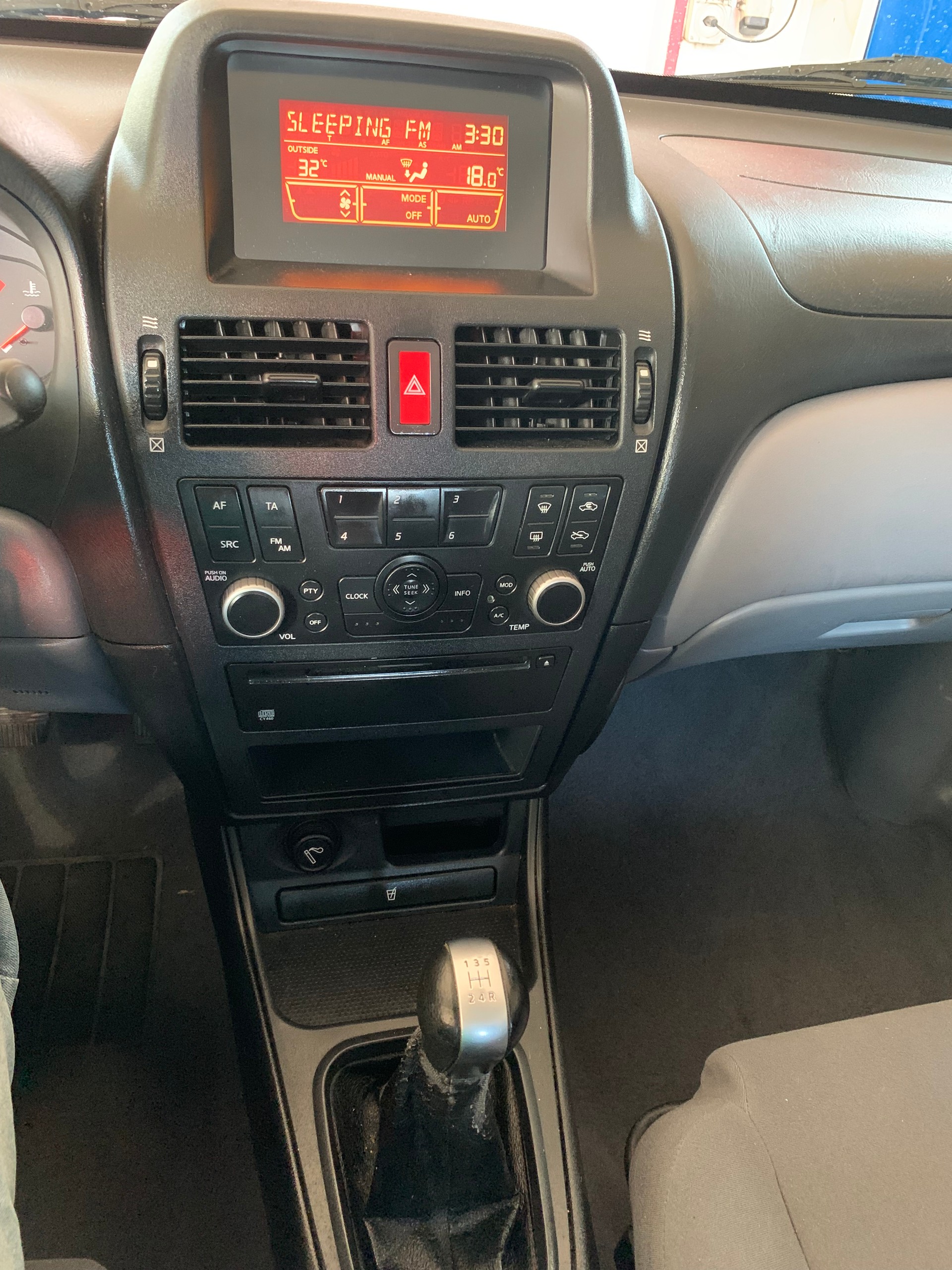NISSAN Almera 1.5 16V visia-image-8