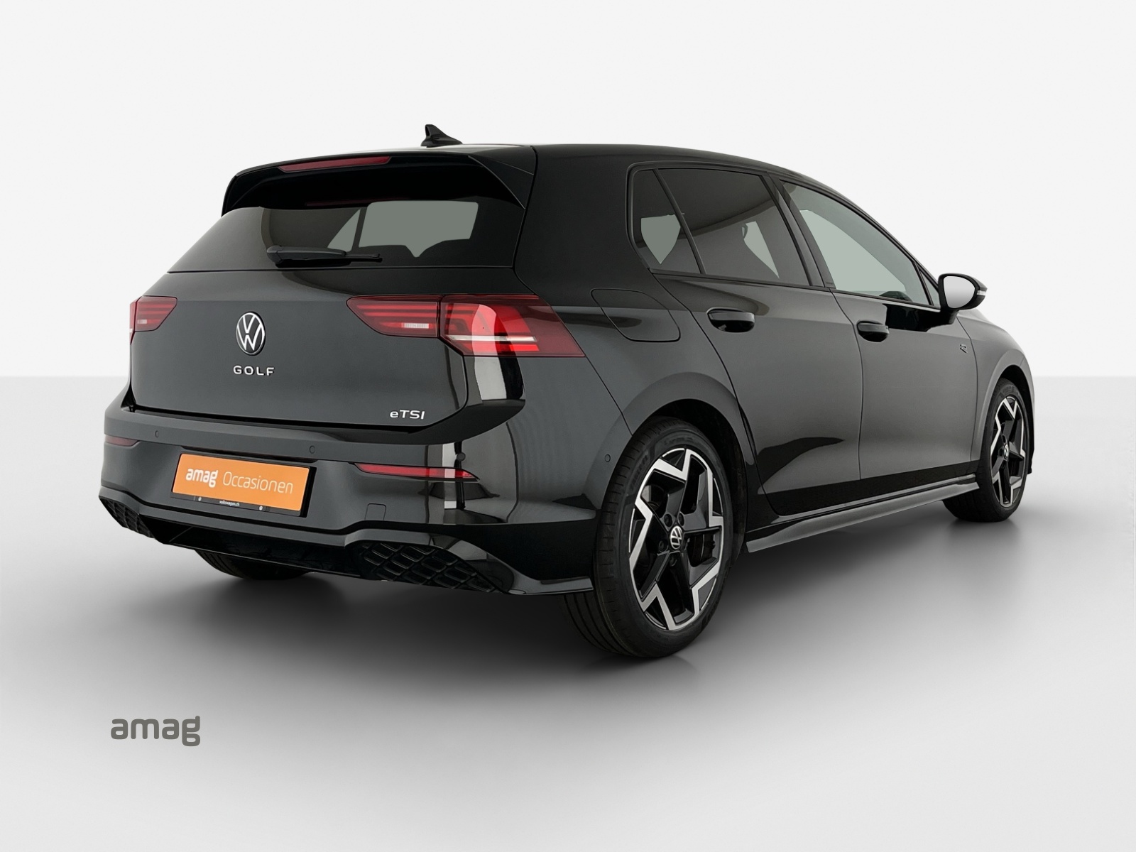 VW Golf 1.5 e TSI mHEV R-Line DSG-image-4