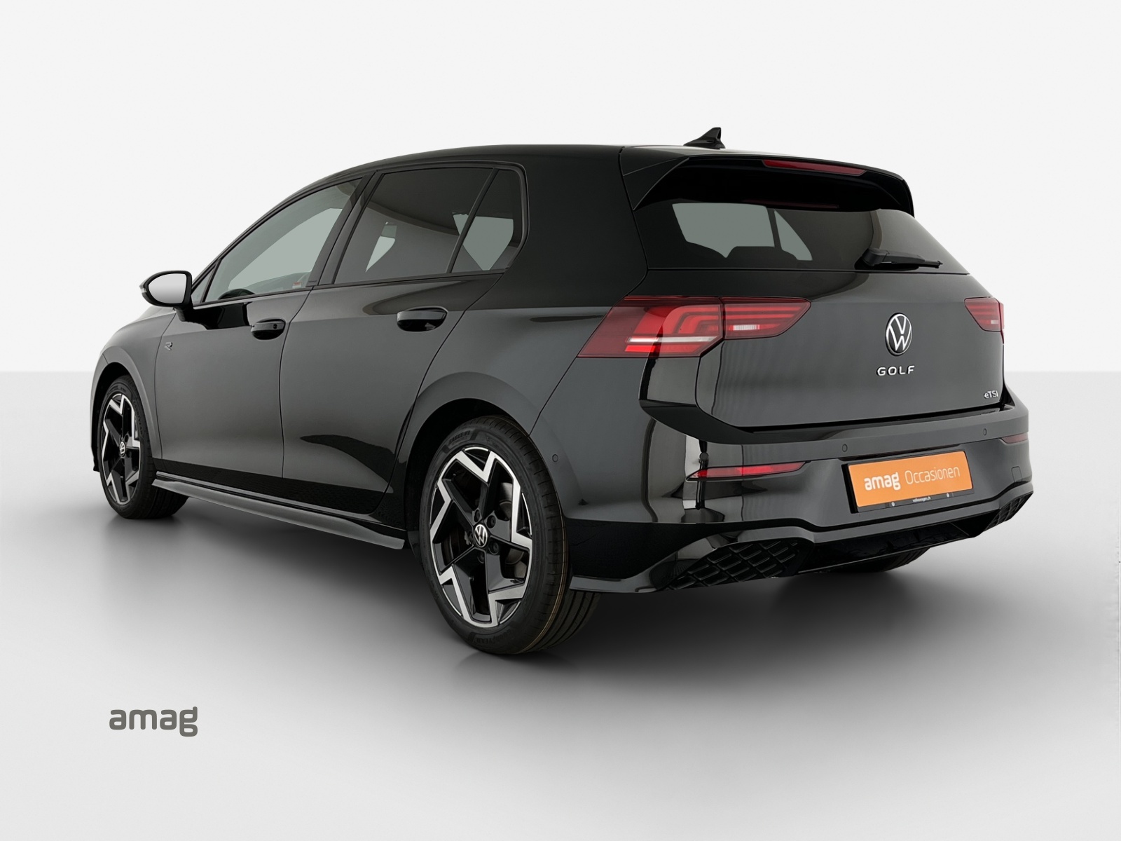 VW Golf 1.5 e TSI mHEV R-Line DSG-image-2