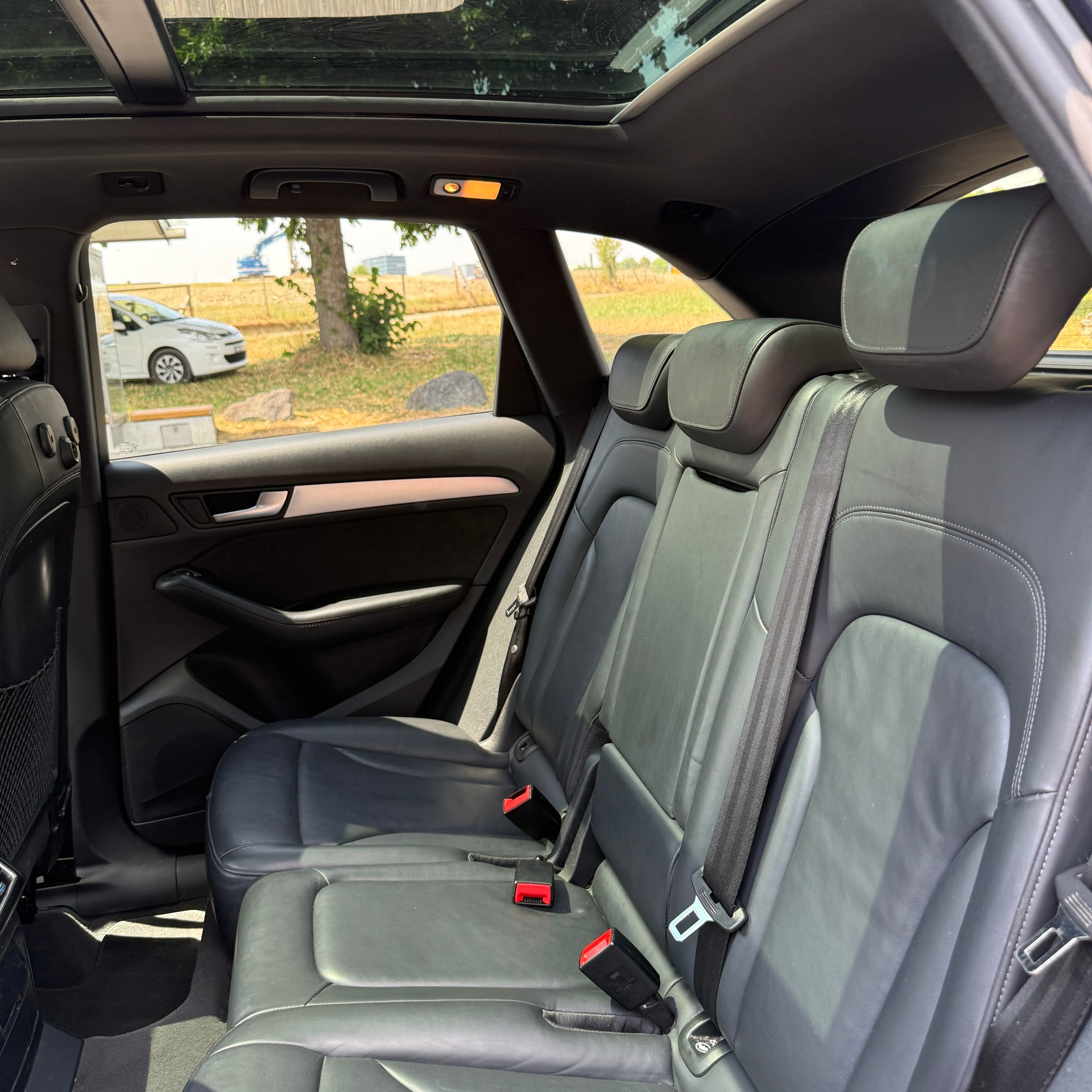AUDI Q5 2.0 TFSI quattro tiptronic-image-14