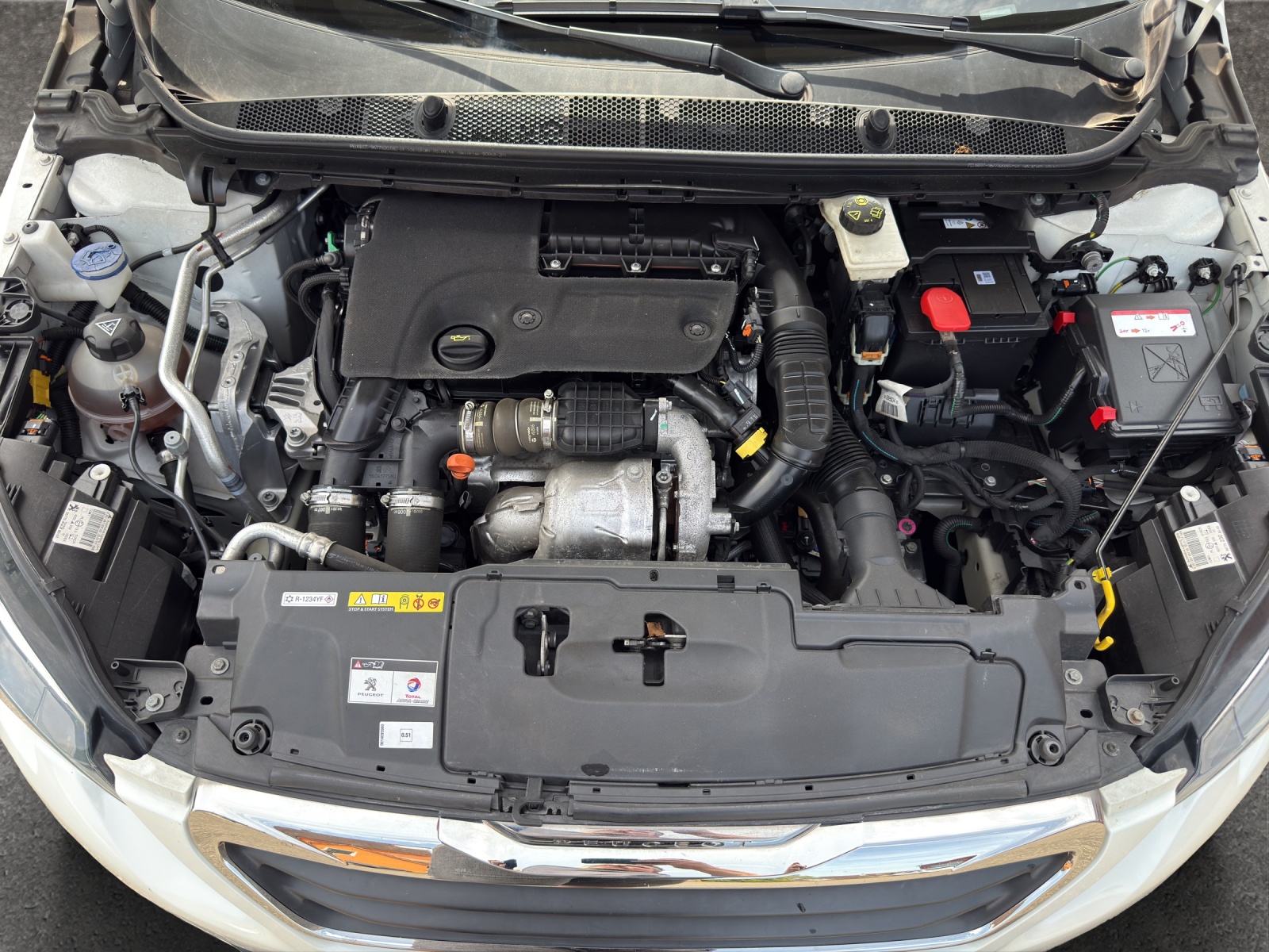 PEUGEOT 1.6 BlueHDI Active Automatic-image-18