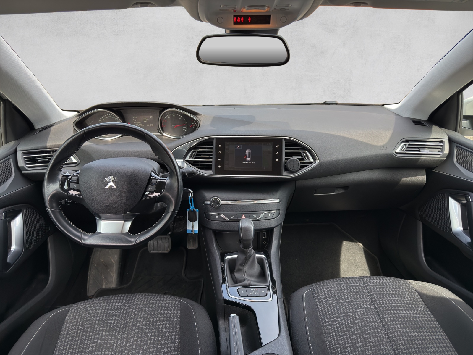 PEUGEOT 1.6 BlueHDI Active Automatic-image-9