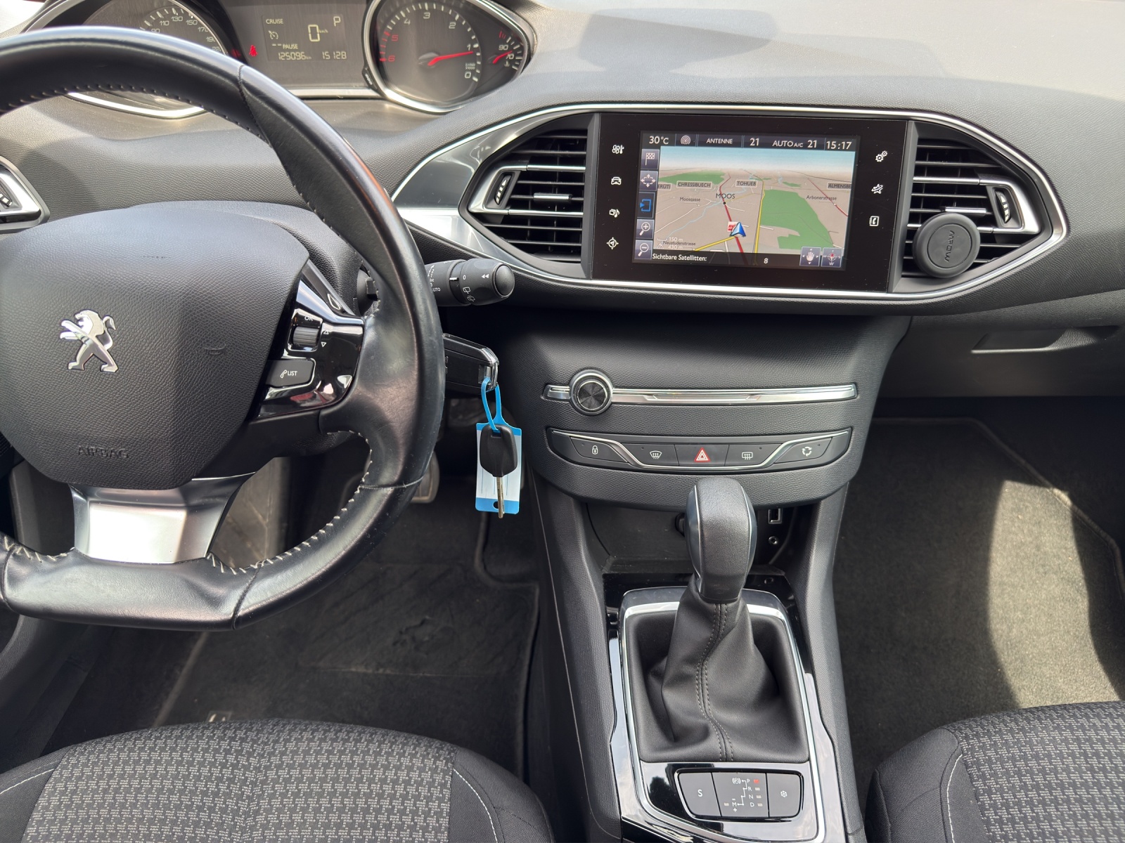 PEUGEOT 1.6 BlueHDI Active Automatic-image-10