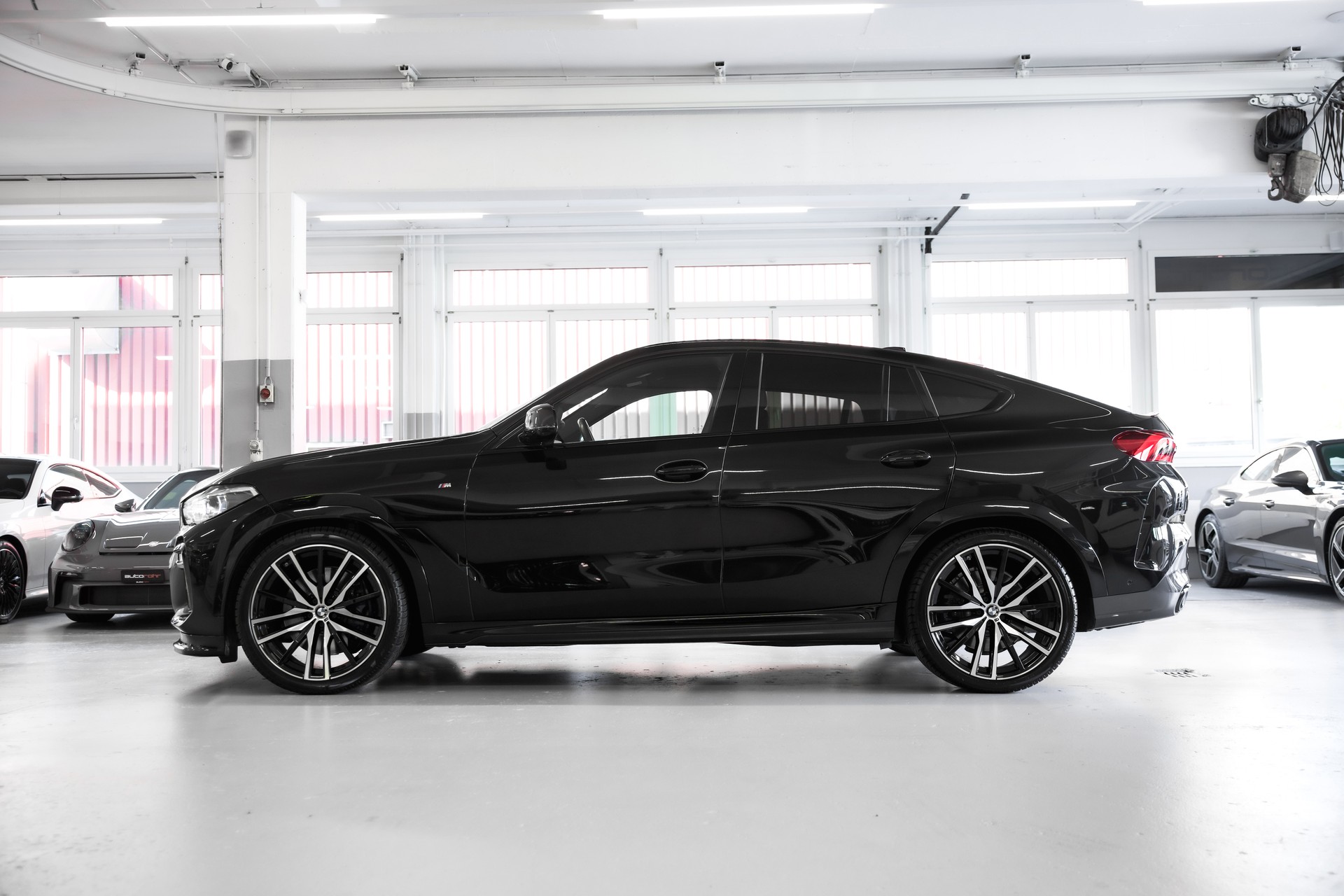 BMW X6 M50d *CH-Fahrzeug mit Gratisservice*-image-4