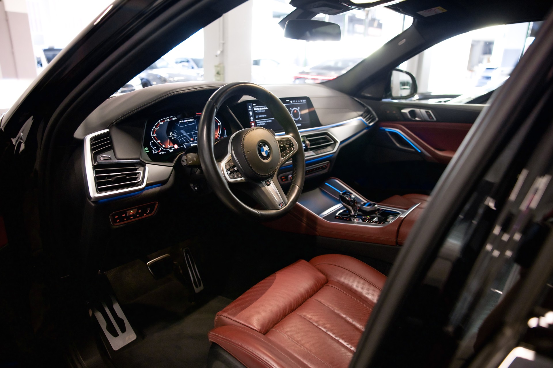BMW X6 M50d *CH-Fahrzeug mit Gratisservice*-image-18
